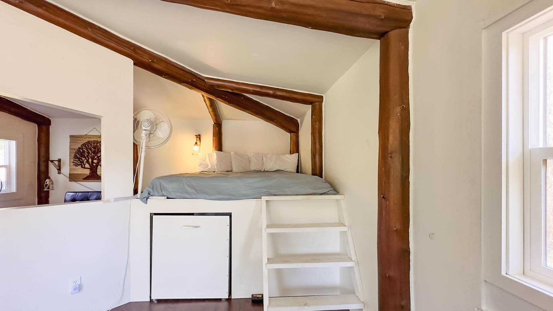 Large King size bed!