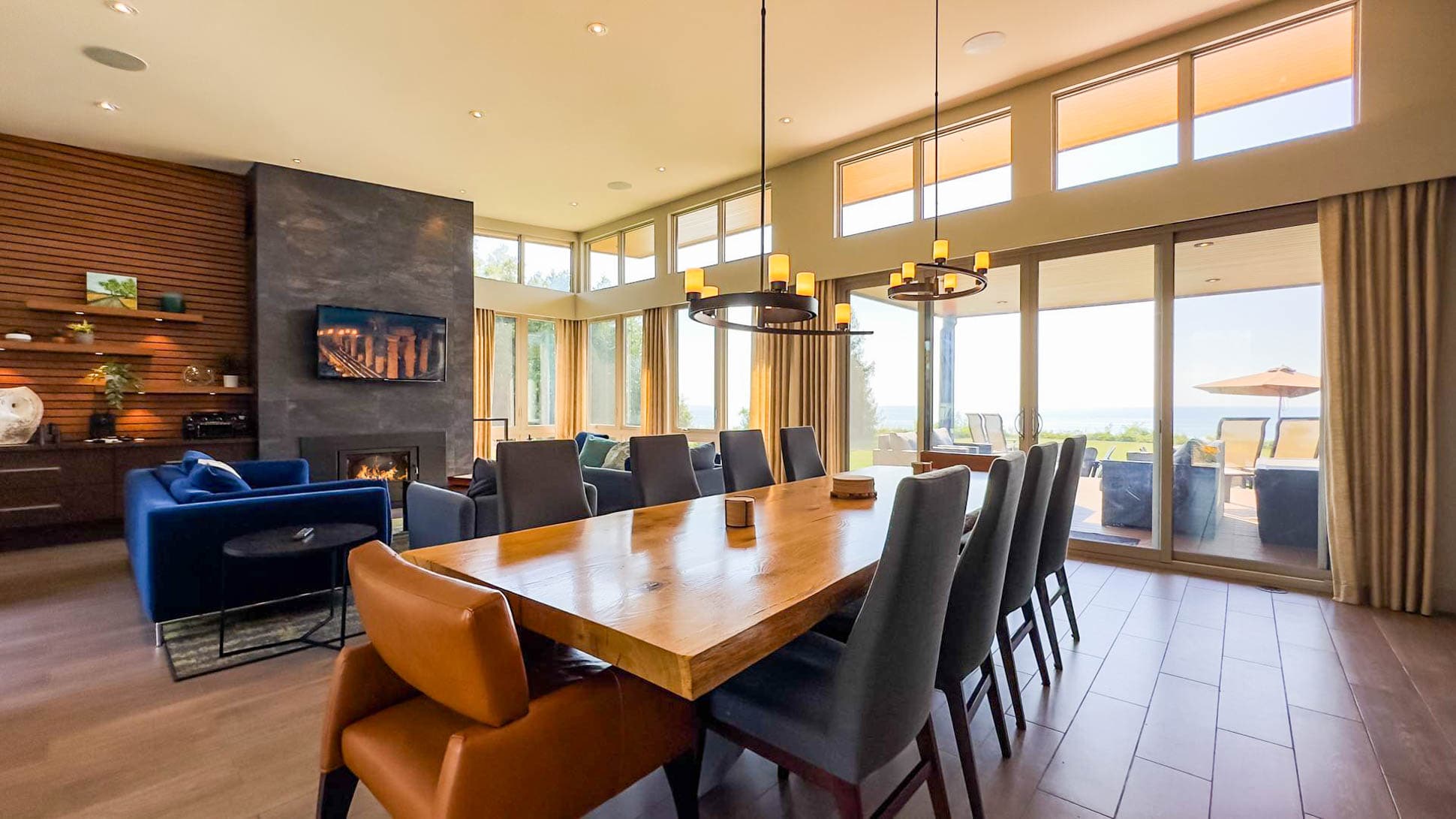 A dining experience filled with warmth and natural beauty