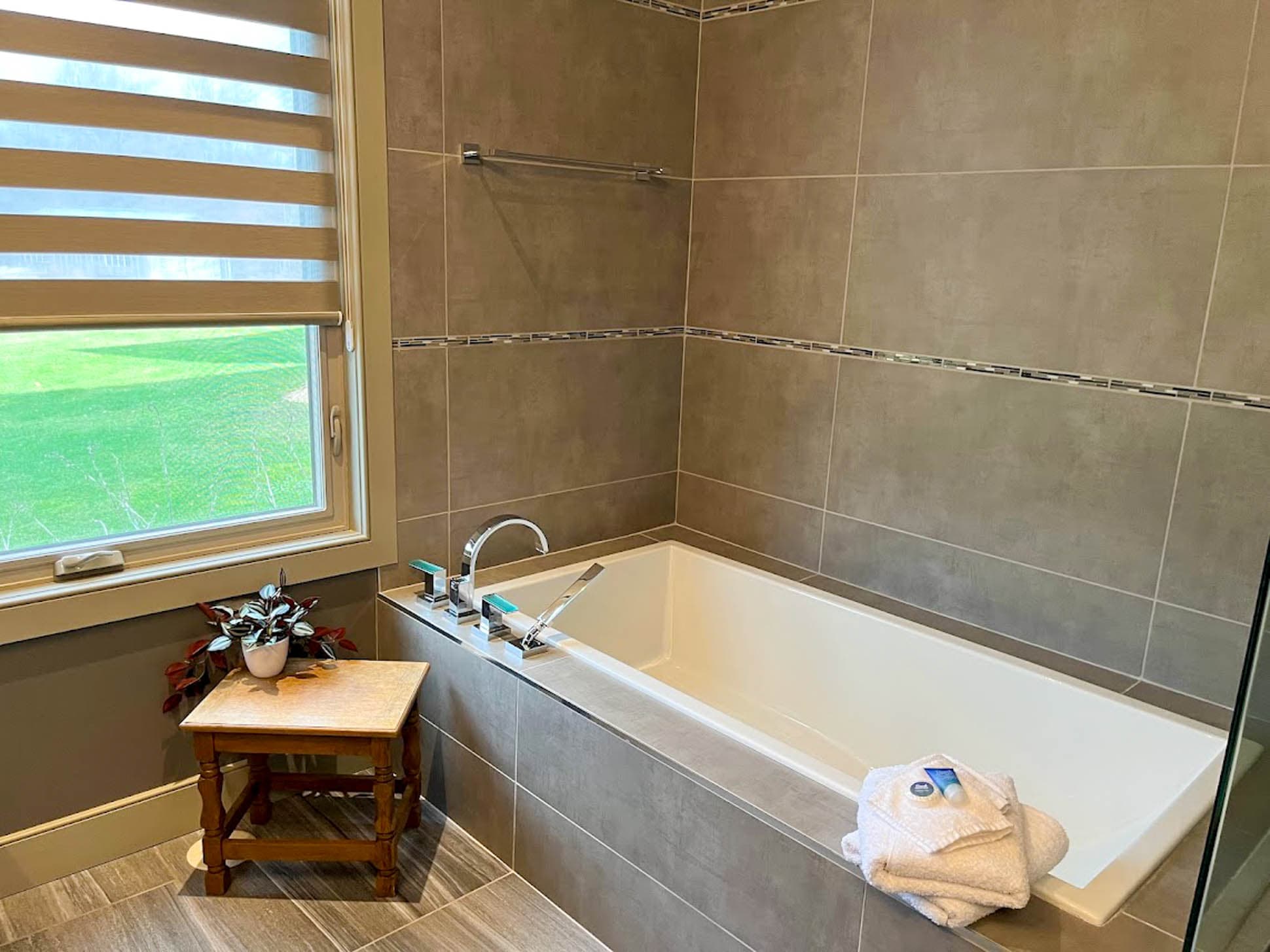 Elegant bath