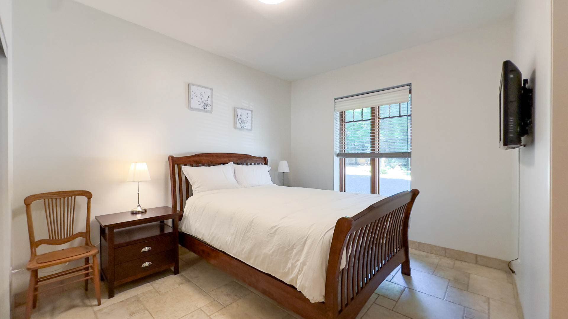 Bedroom 3 with Queen Bed
