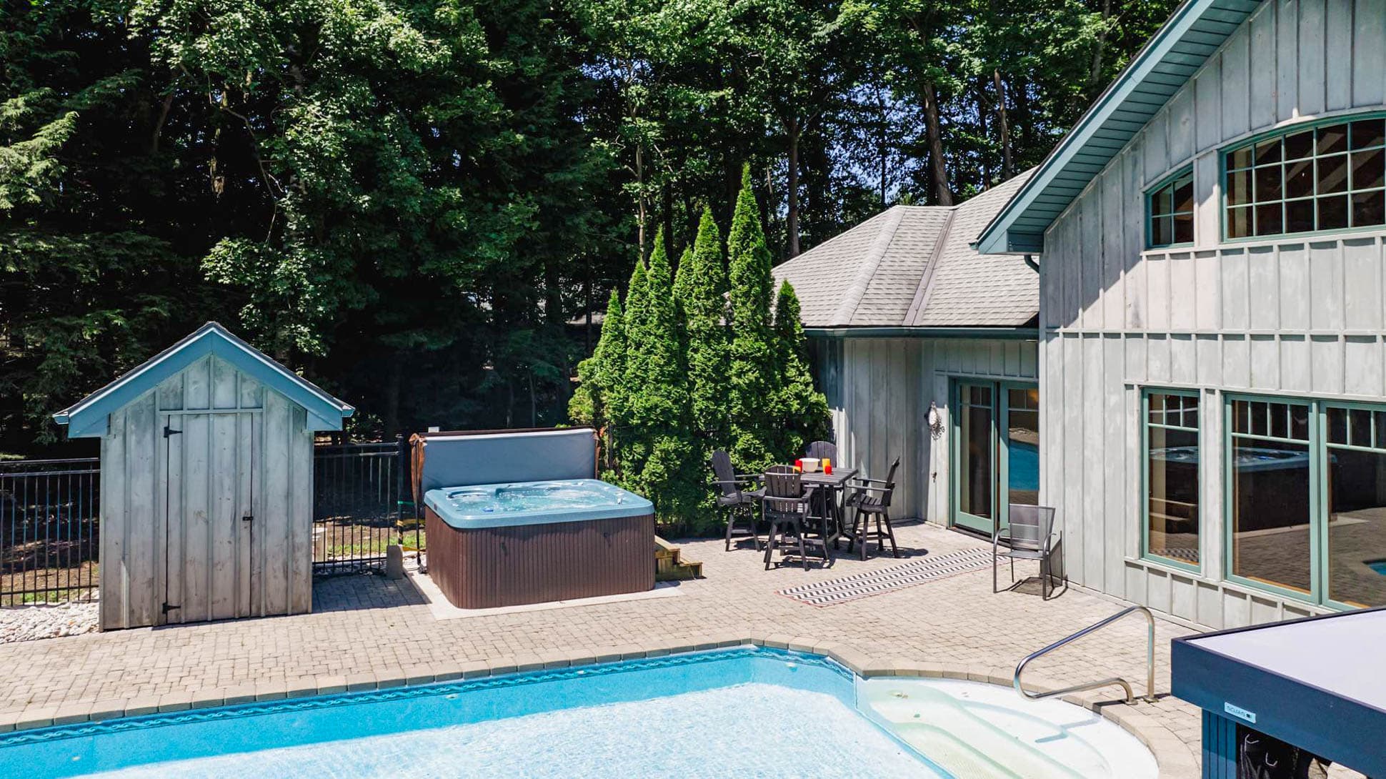 Hot tub bliss - Can't get any better!