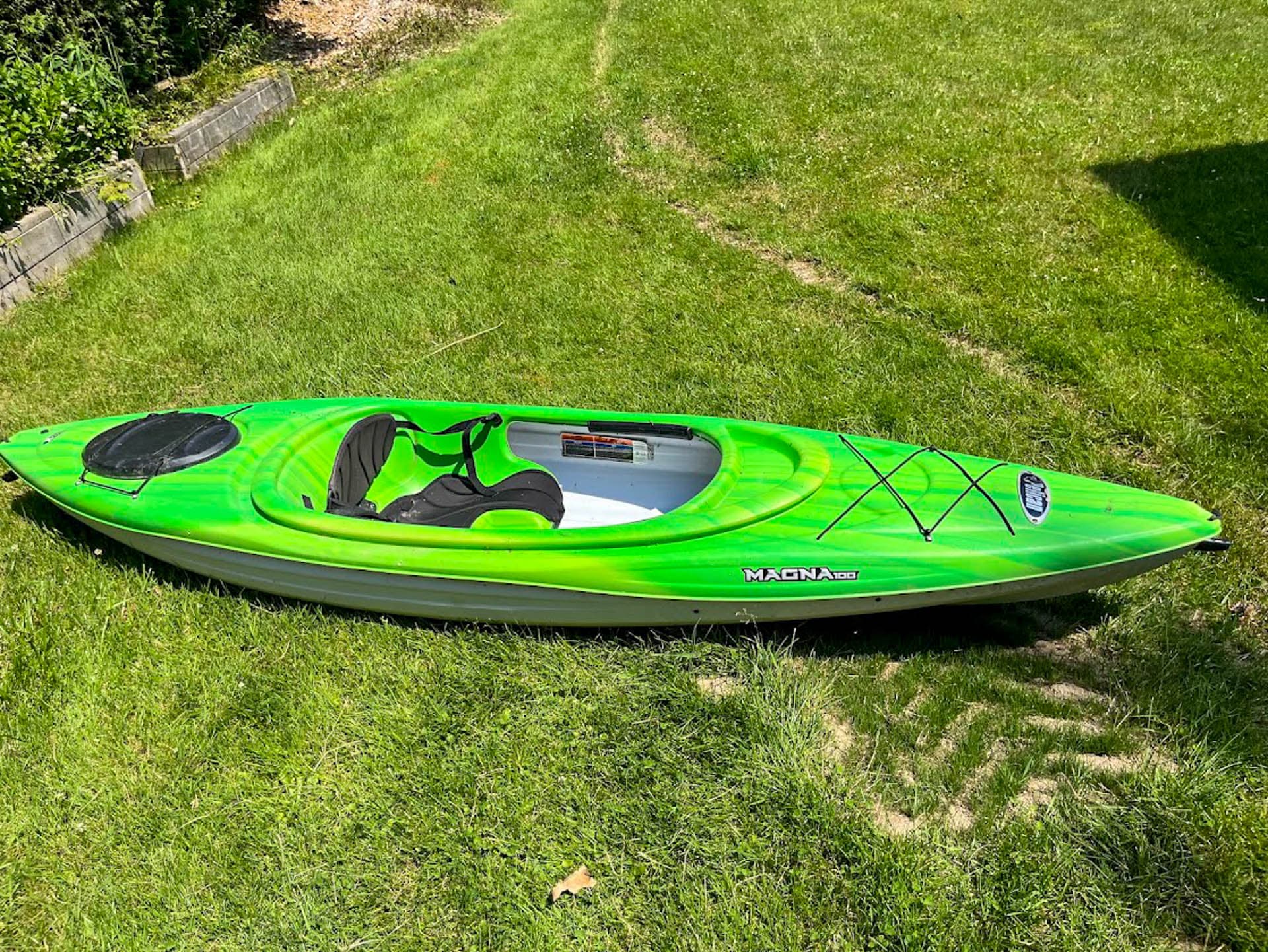 Single Kayak - Also have paddleboard and Lakemat!