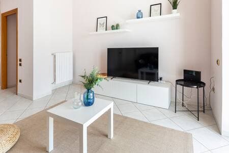 55' Inch Samsung TV with Netflix Included, Free High Speed Wi-Fi