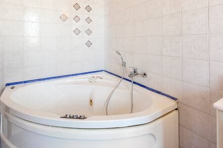 Jacuzzi in Master Bathroom