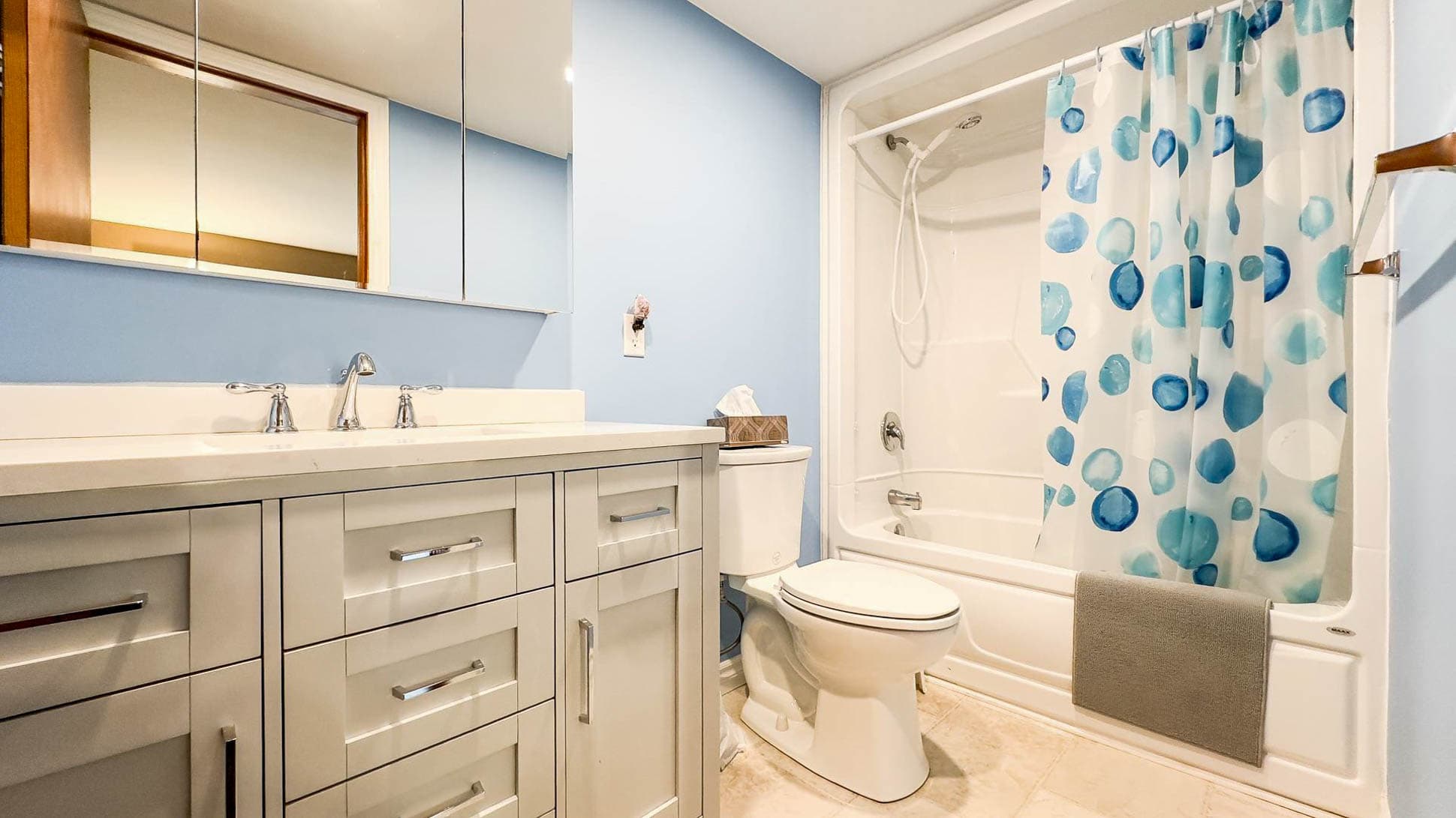 Main 4 Piece Bathrom