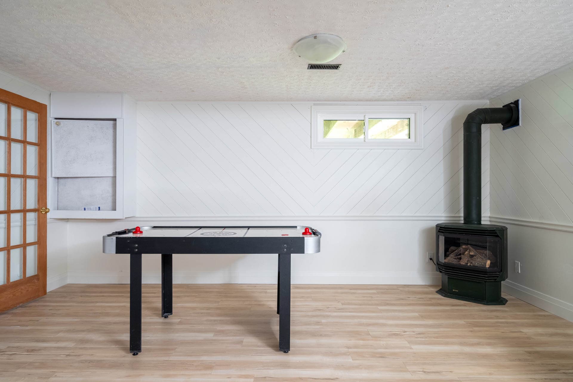 Awesome air hockey table