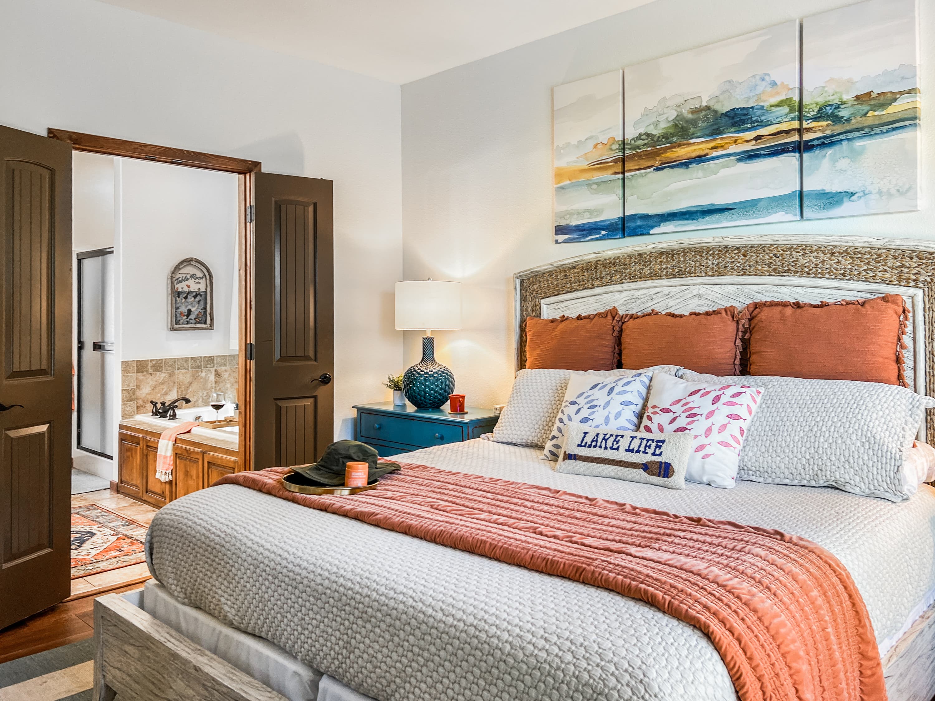 Sink into the king bed and let your bedroom retreat do the rest