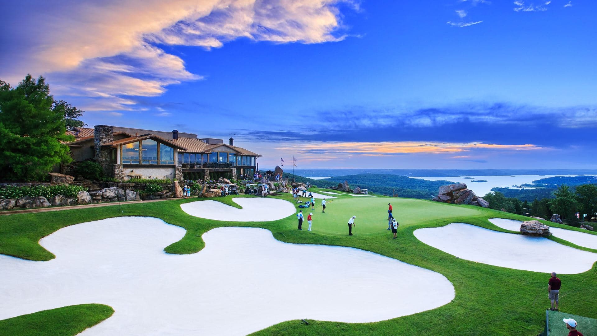 Top of the Rock and Payne's Valley Golf are minutes away — two of Golf Digest's Top 100 courses