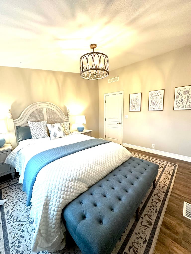 Queen Coastal Garden Suite is so cozy and quaint.  Relax and recharge here.
