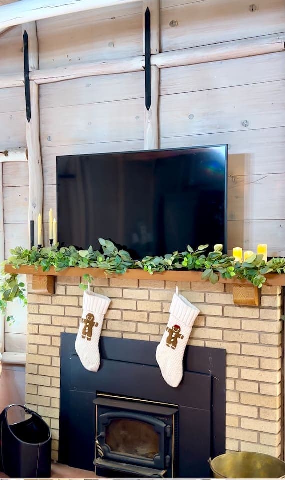Holiday Cheer at the Cottage! Over the years, many happy memories have been made here!❤️ Join the legacy of the cottage and make your own special memories here!We look forward to making your stay unforgettable. Holidays are magical ✨✨ here!!! 