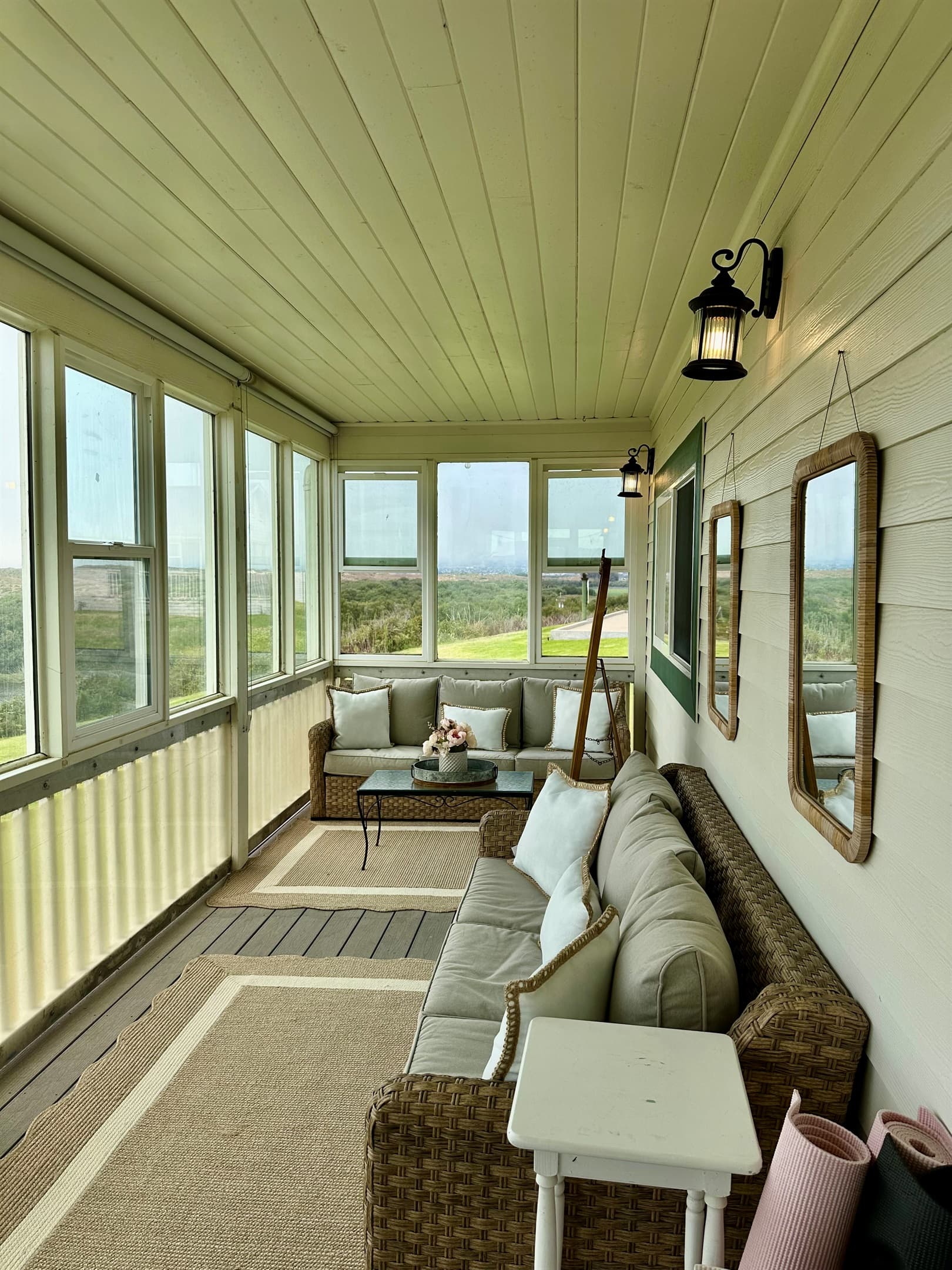 Cozy sun porch - protects you from the frequent coastal winds