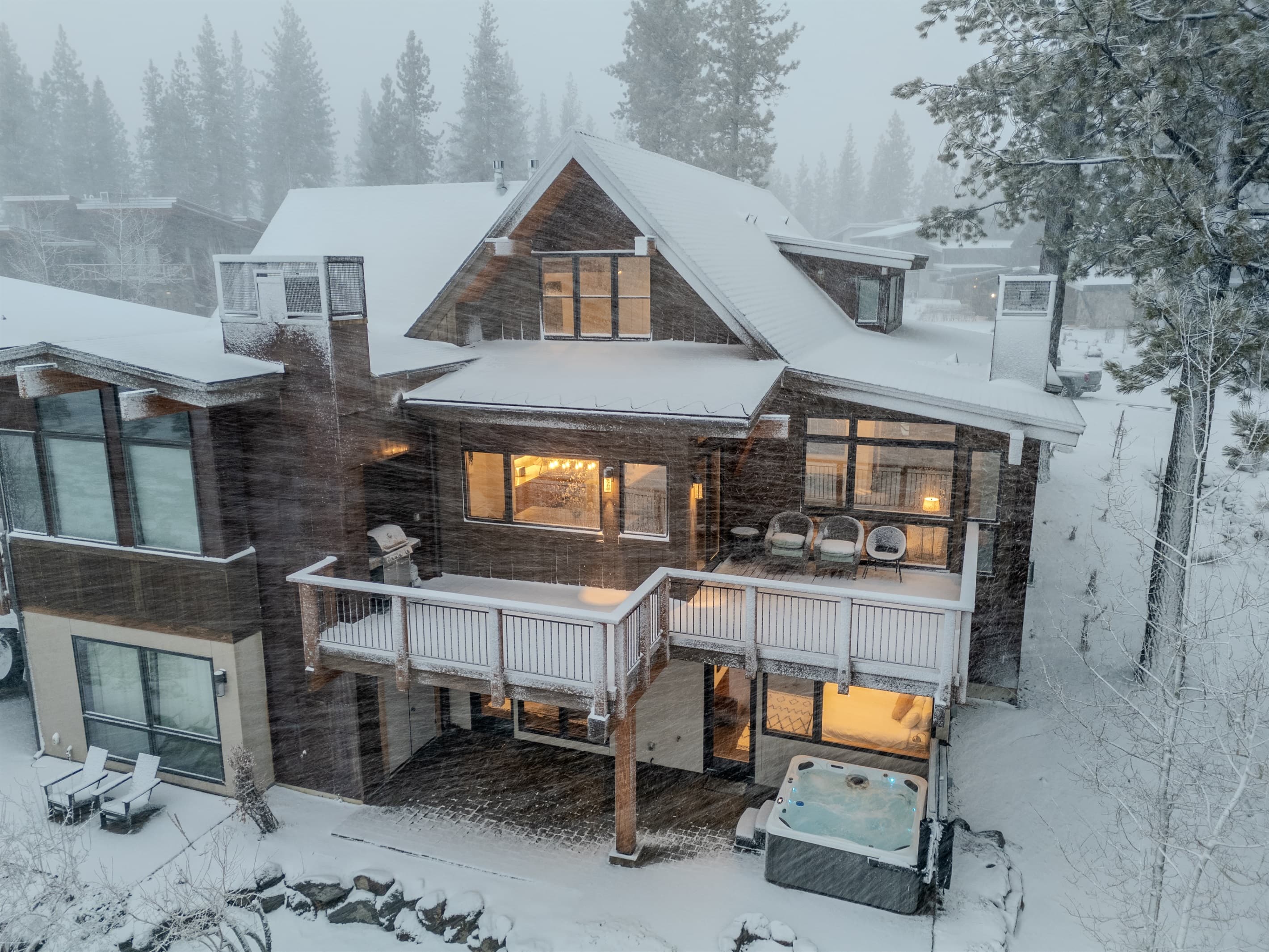 Unwind in the warmth of Lookout Retreat. After a day of adventure, relax by the gas fireplace, soaking in the cozy ambiance as you enjoy the stunning mountain views.