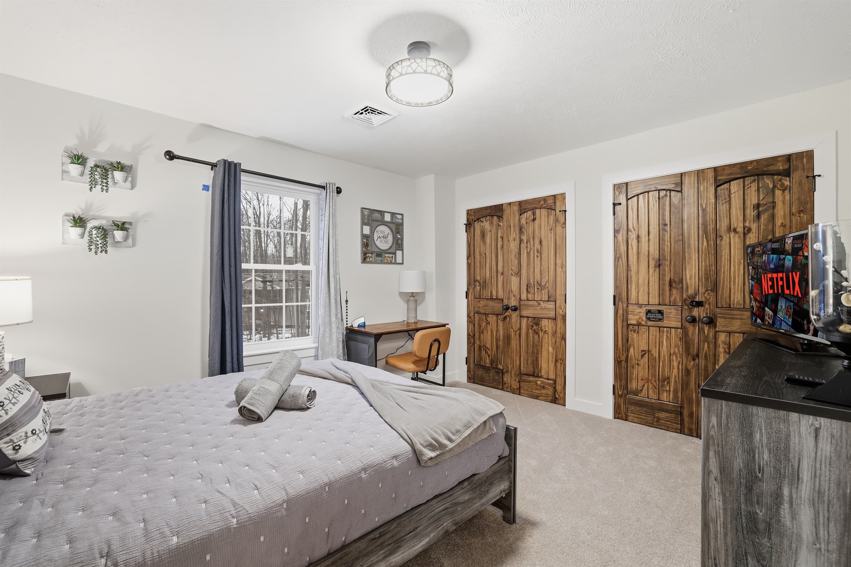 Bedroom 2 with queen bed