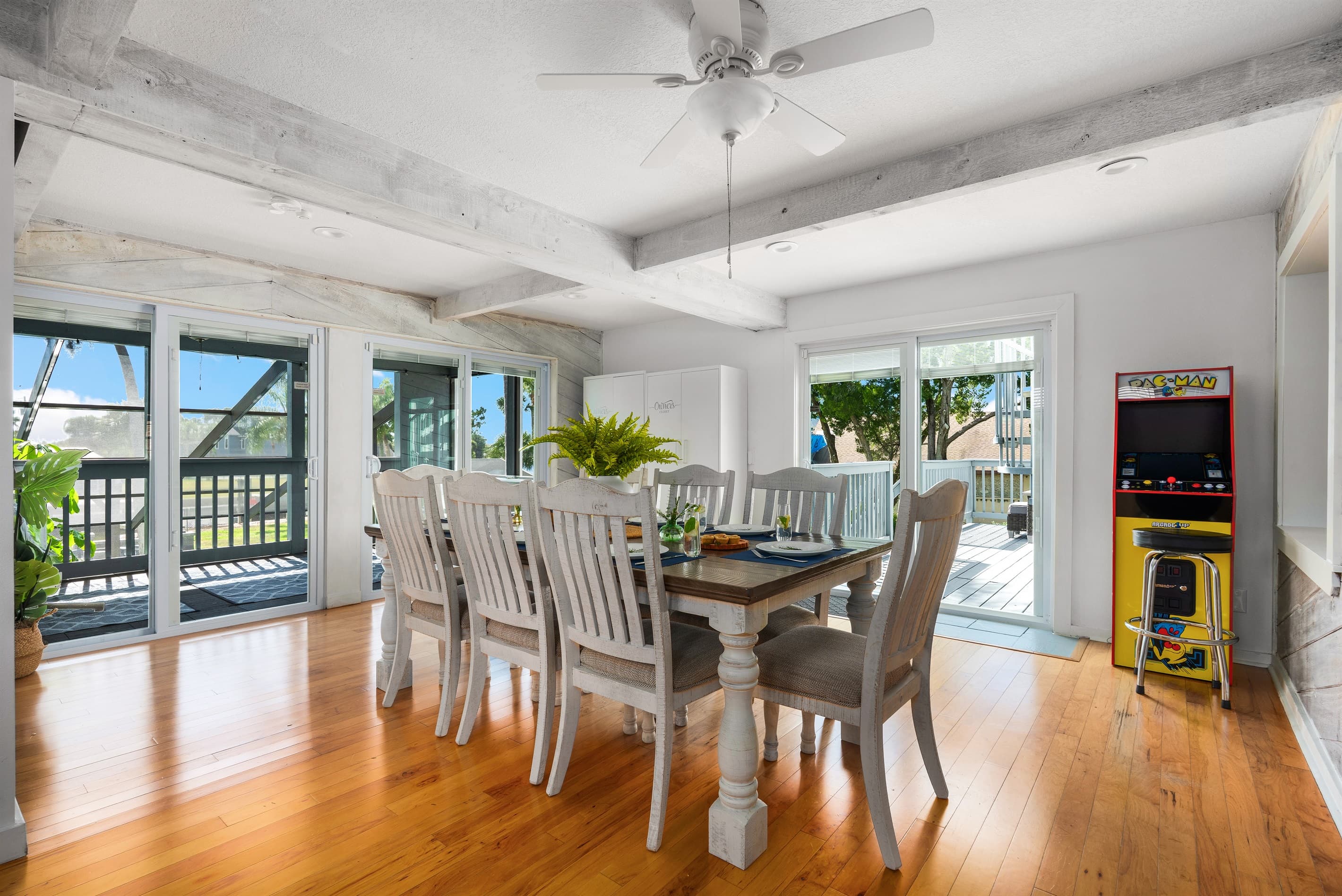 Gather, dine, and connect-perfect for groups. 
