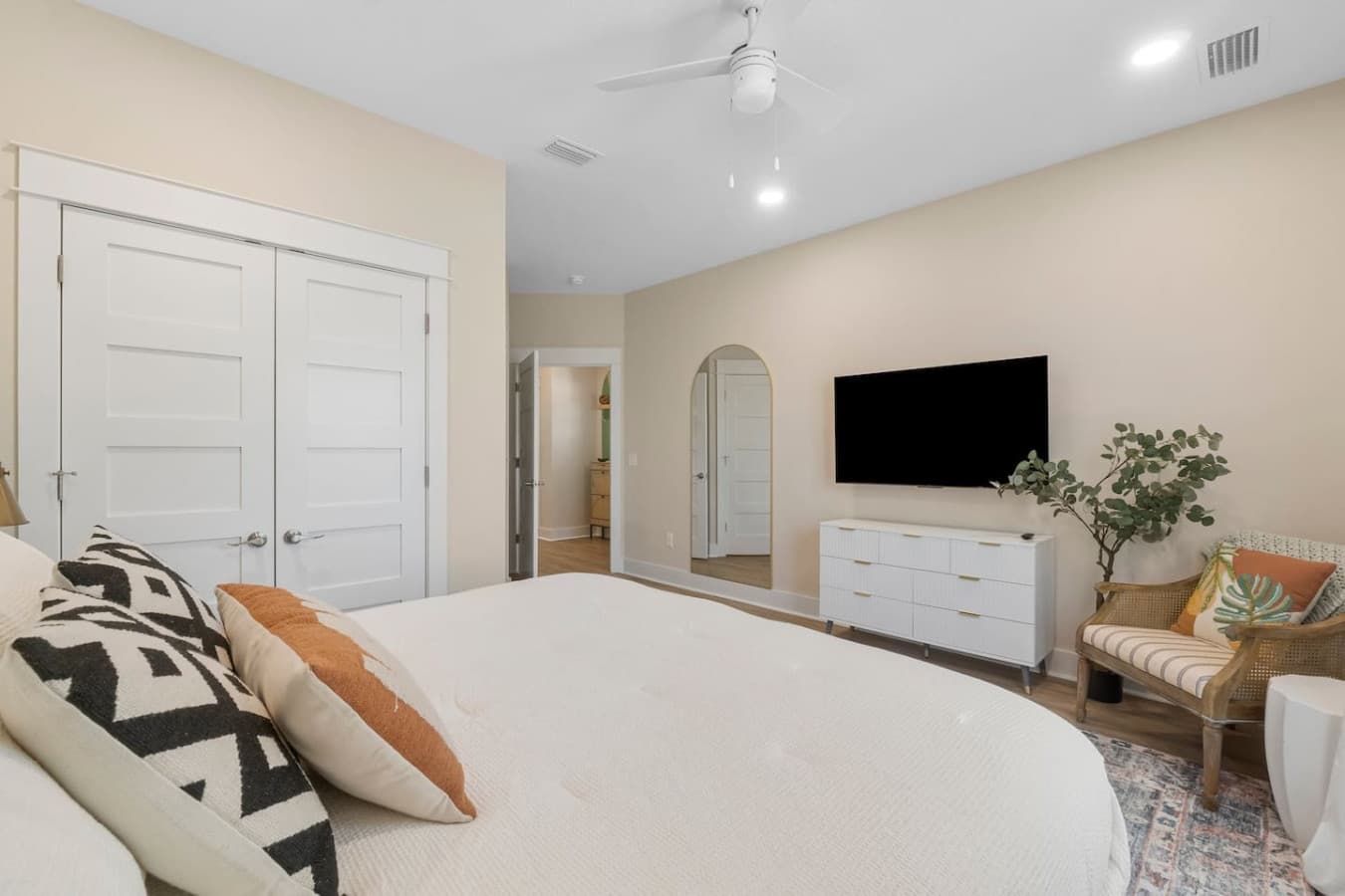 Main Level King Bedroom with full en suite bathroom