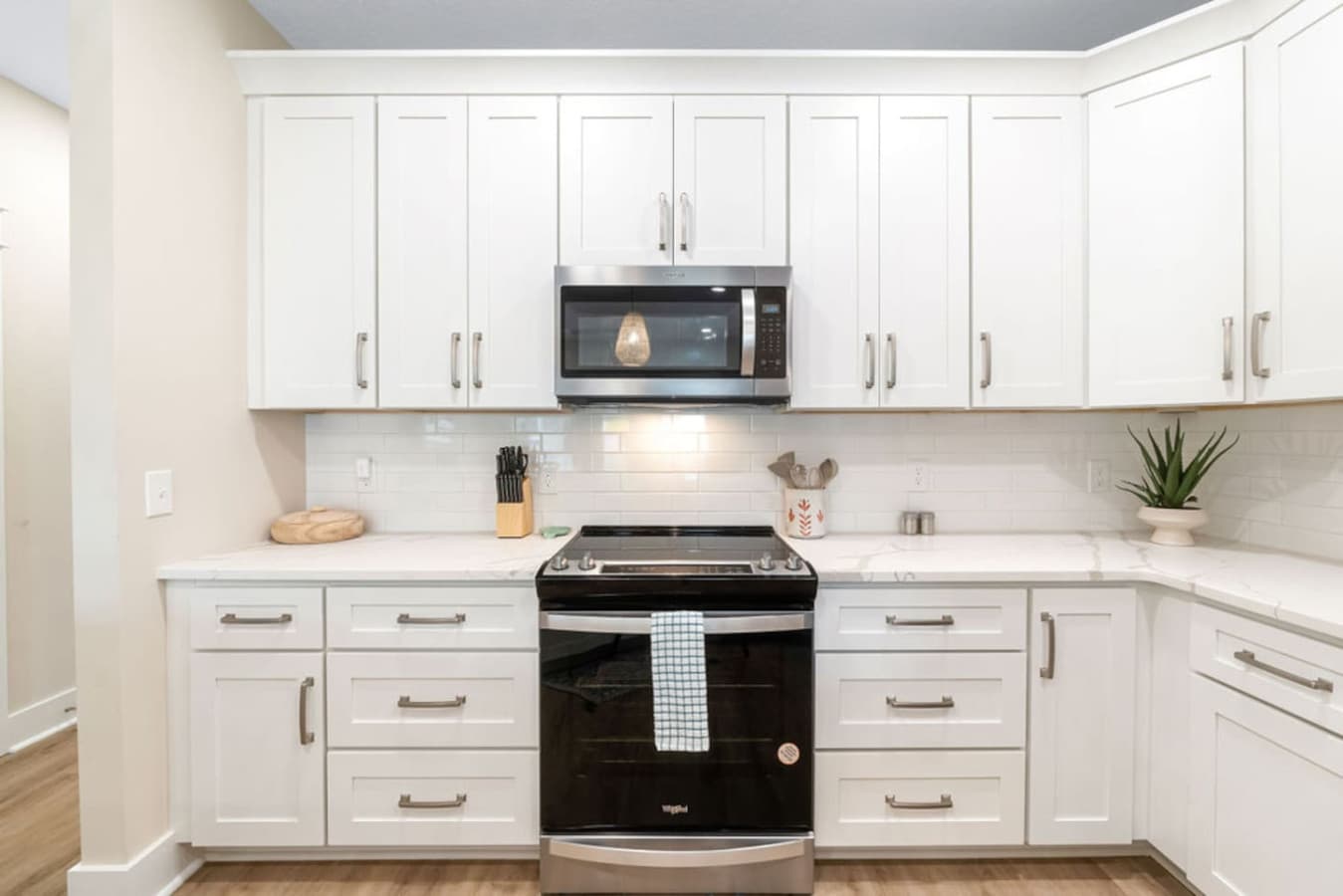Whirlpool stove with 4 electric burners