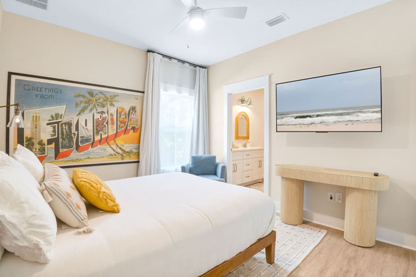 (Upstairs) Queen bed with jack and jill bathroom connected to bunk room