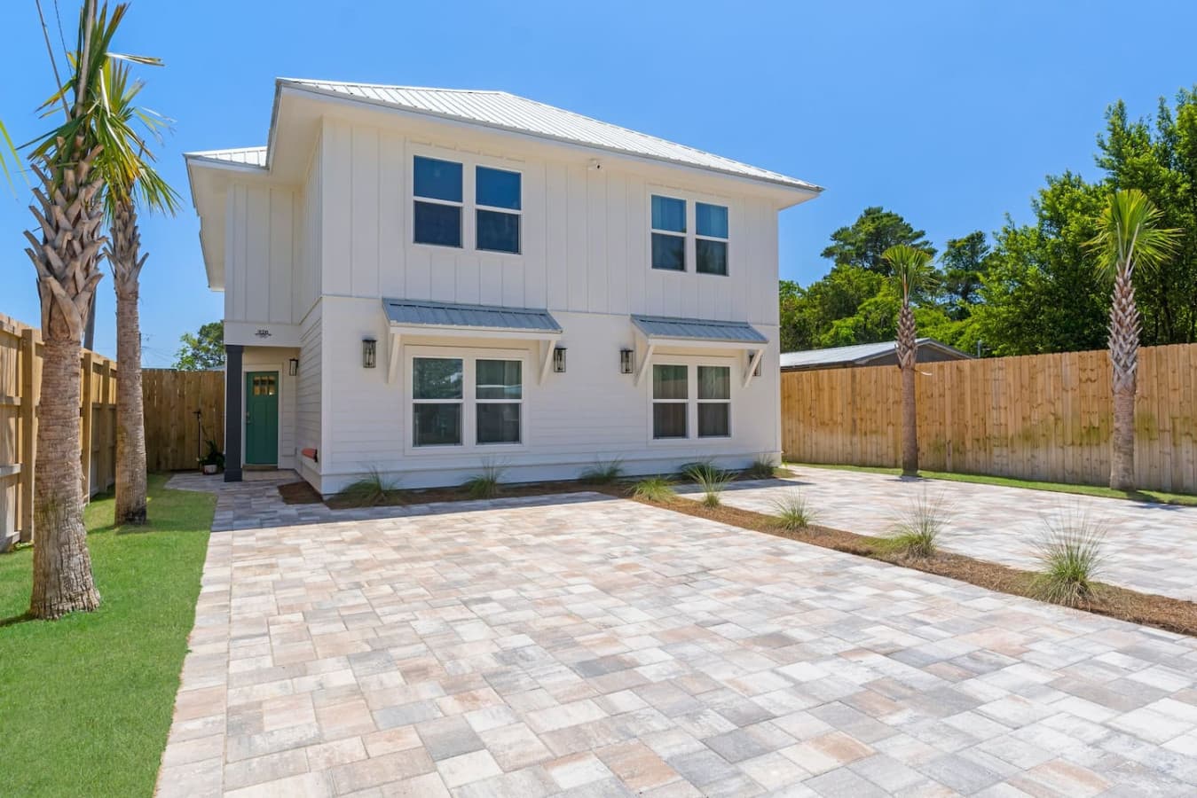 This home is the duplex on the left.