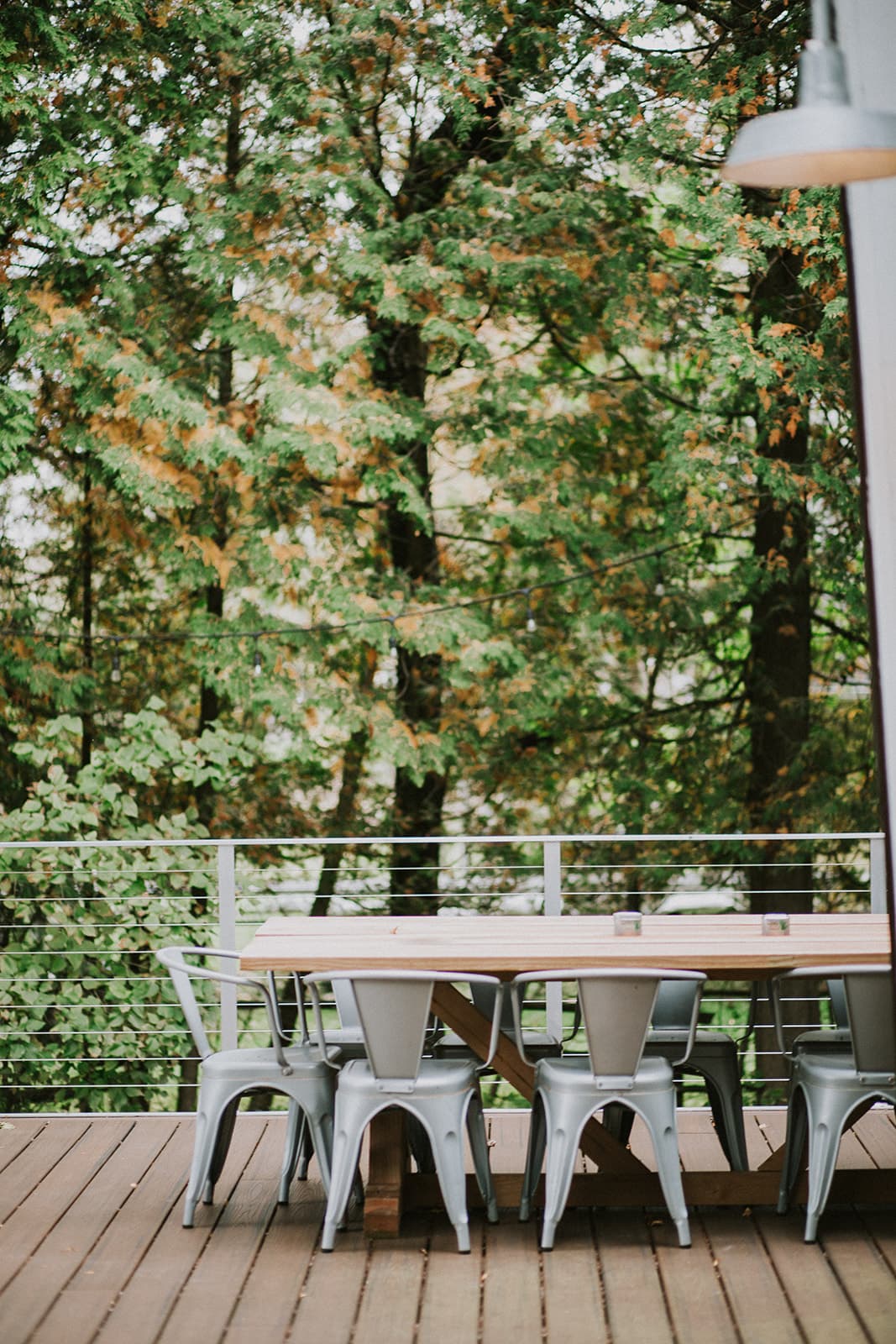 Dinner al fresco among the trees.