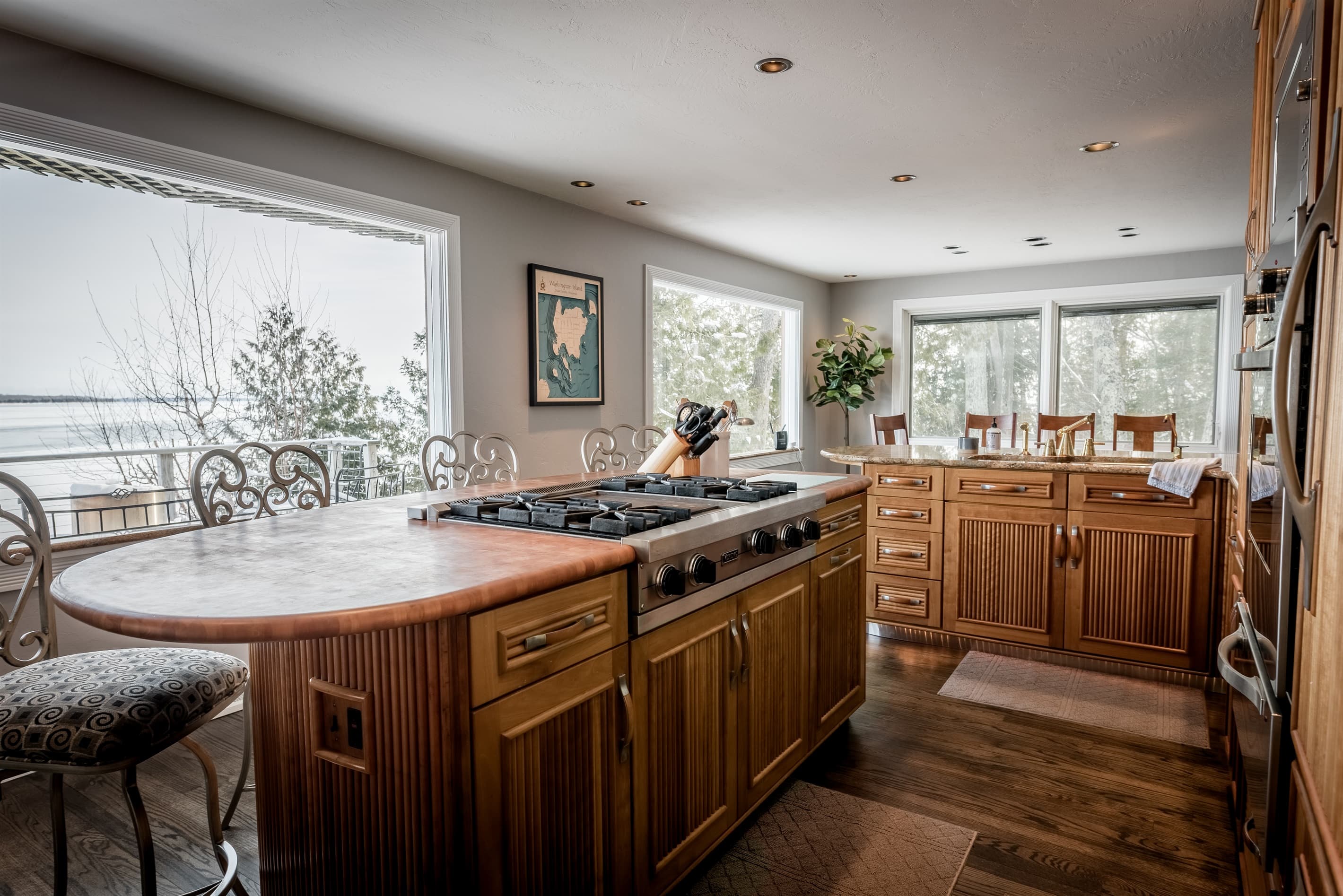 You'll enjoy preparing meals on vacation with this view!