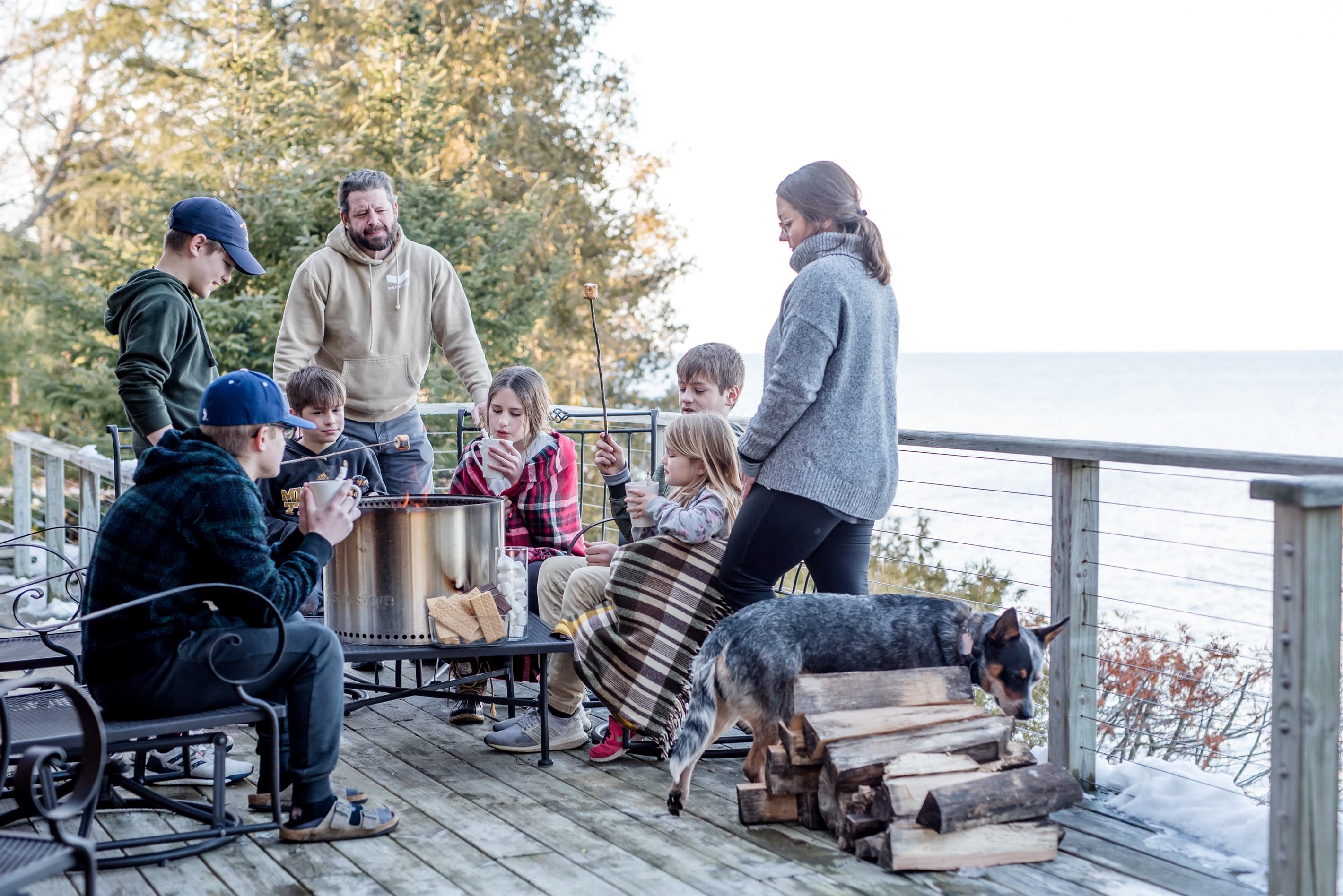 Elevated deck to spend your time together.
