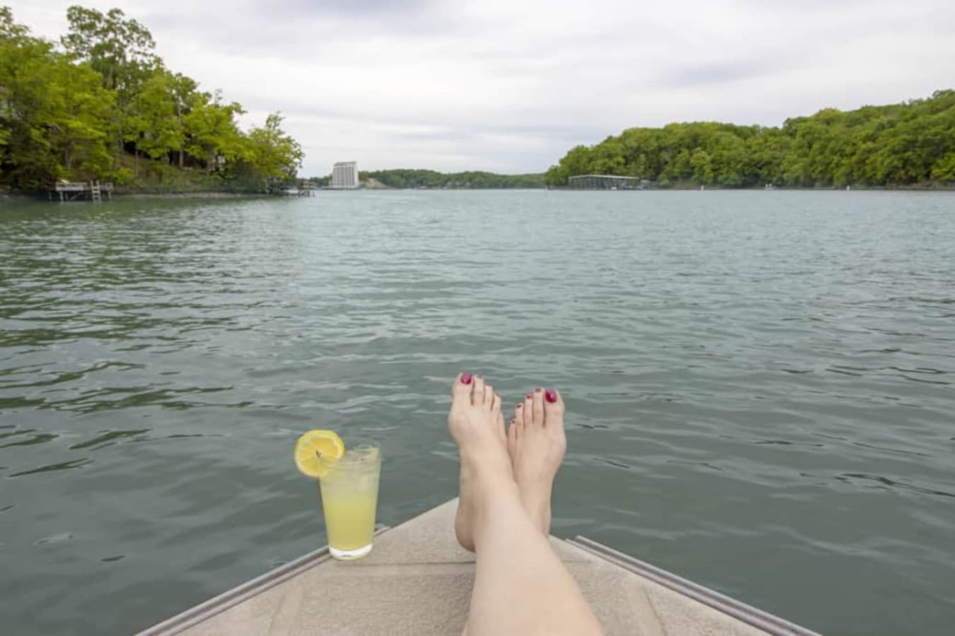 Escape to this tranquil lakefront retreat, offering the perfect spot for relaxing with a refreshing drink and enjoying the serene water views. This peaceful setting is ideal for unwinding, with opportunities for boating and enjoying the natural beaut