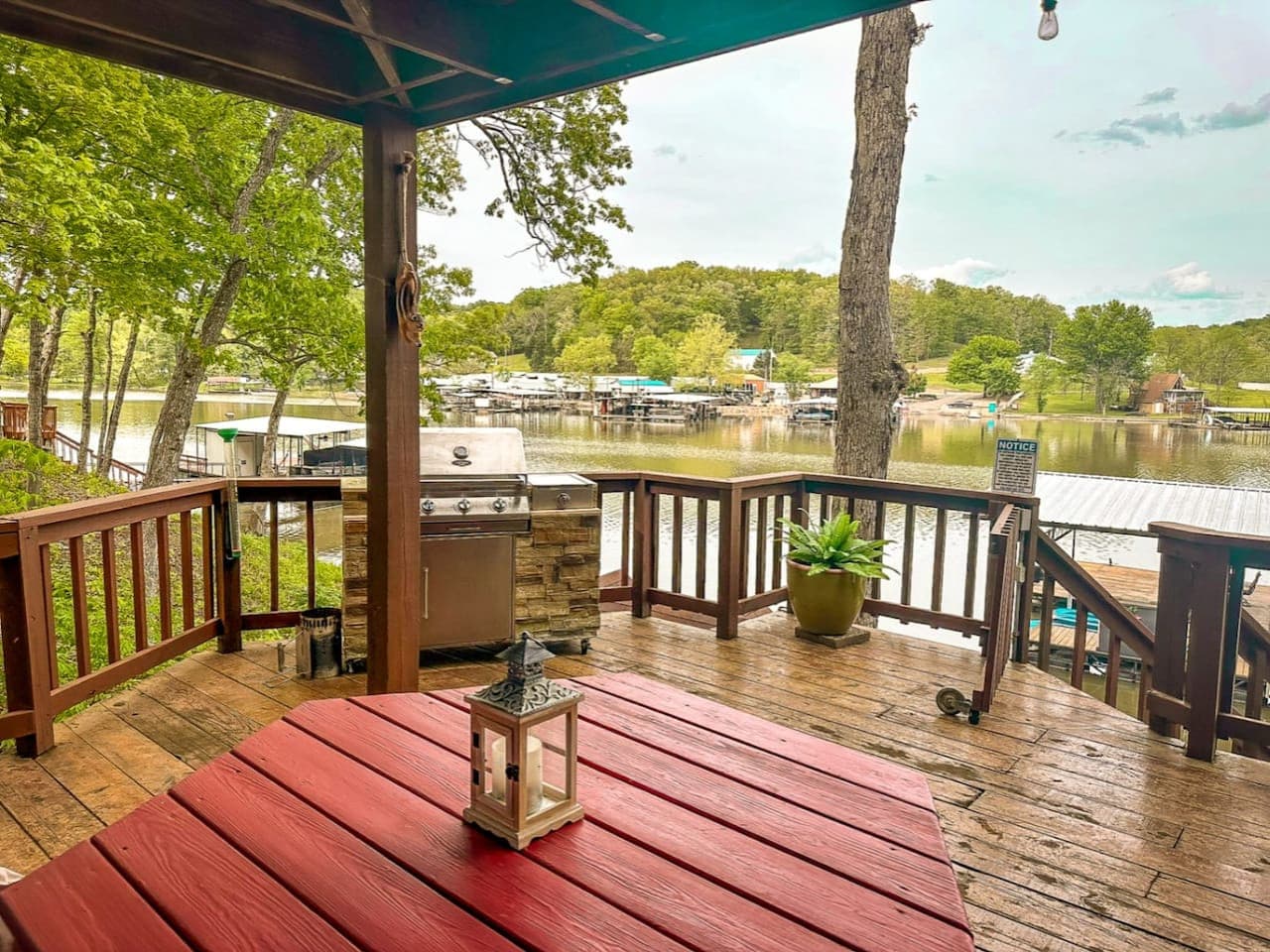 Your perfect spot for outdoor dining and lake gazing.