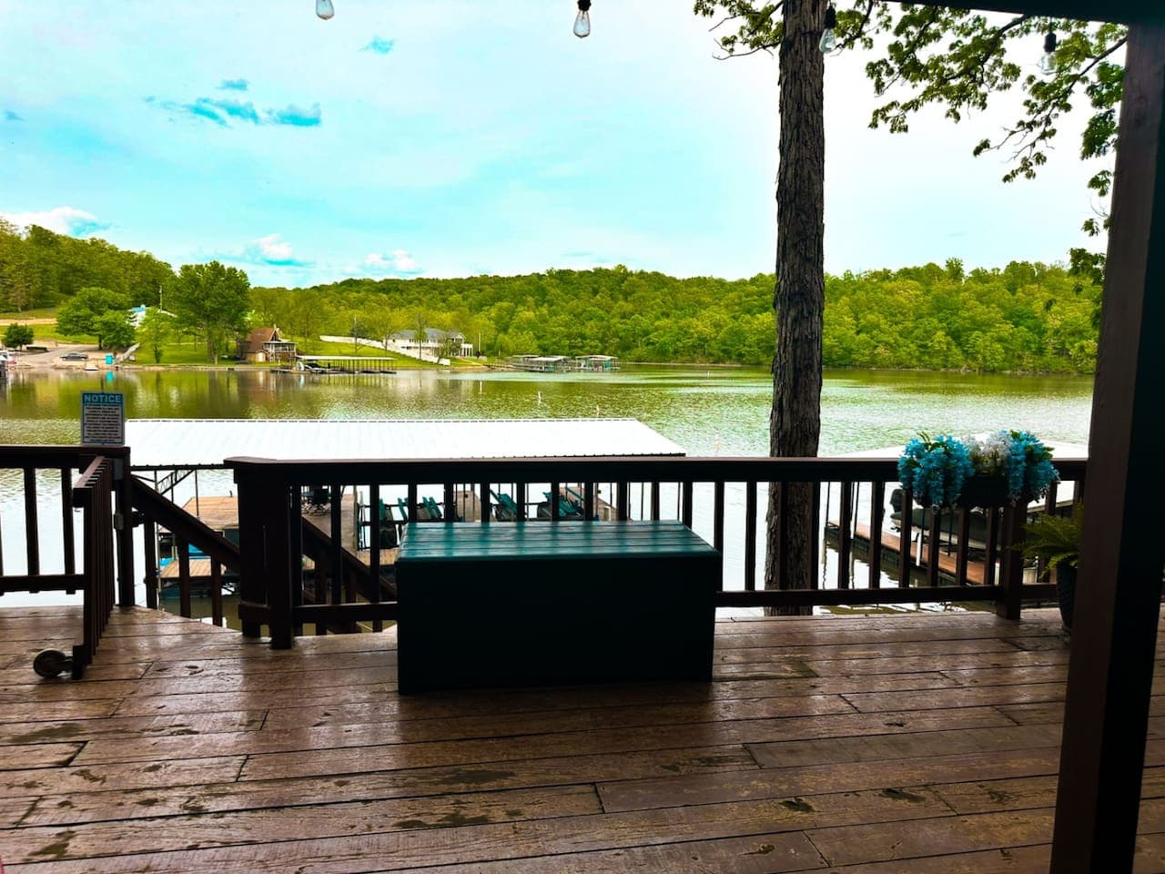 Expansive lake views, perfect for relaxing and unwinding.