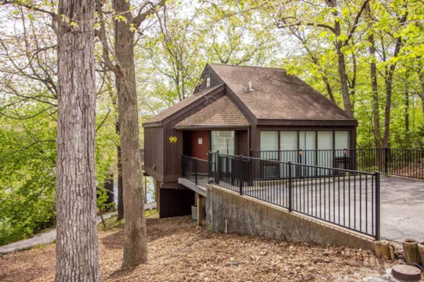 "Your tranquil escape awaits! This charming Treeloft Villa is perfectly situated to offer both privacy and access to all the Four Seasons amenities."