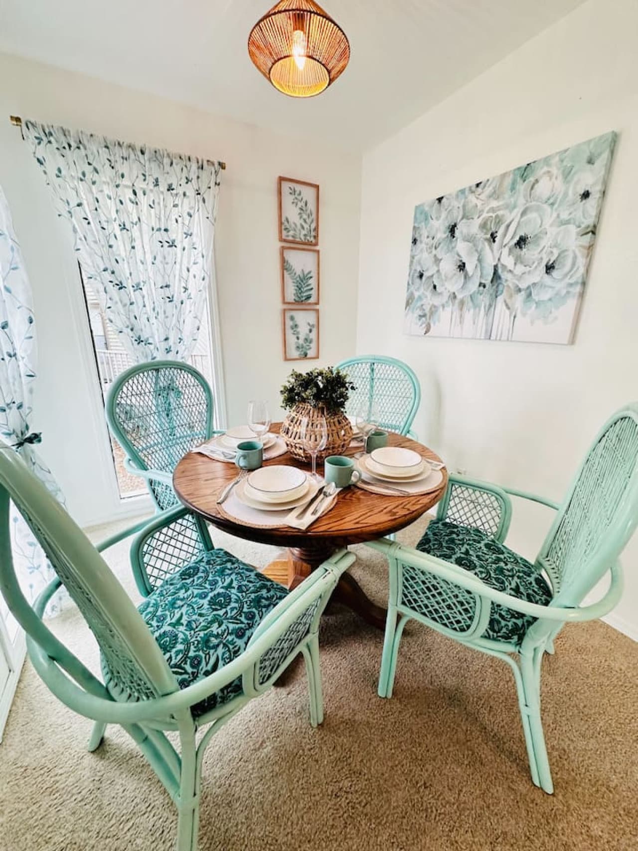 This charming dining nook, with its bright and inviting decor, is the perfect spot for delicious meals, lively conversations, and connecting with loved ones during your Lake of the Ozarks retreat.