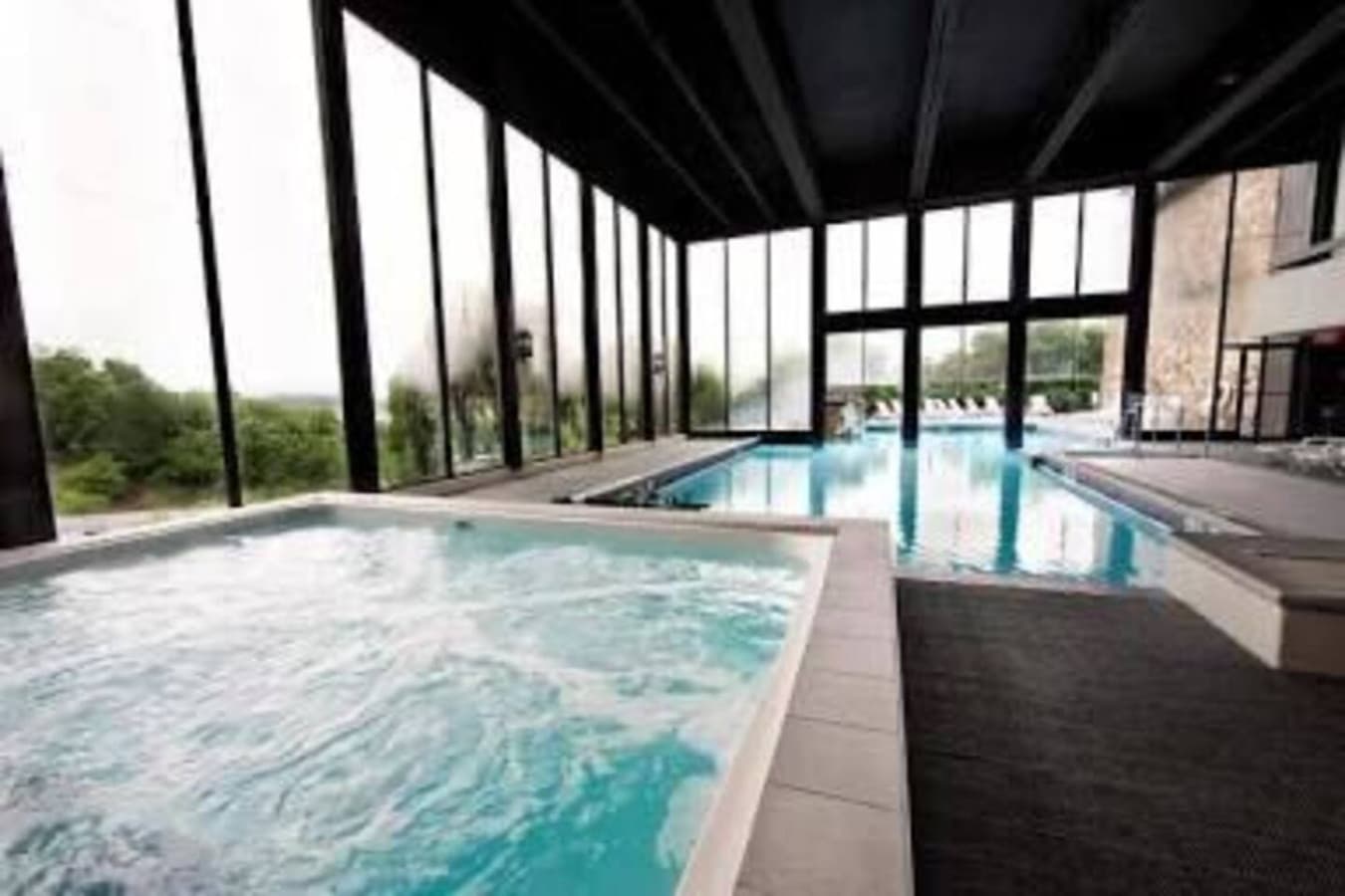 Enjoy year-round relaxation with access to the resort’s indoor pool and whirlpool spa—perfect after a day on the lake or golf course.