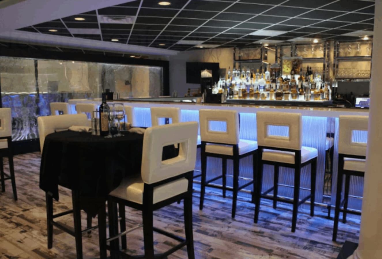 Sip and socialize at one of the Regalia’s on-site bars—just a short stroll from your stay!