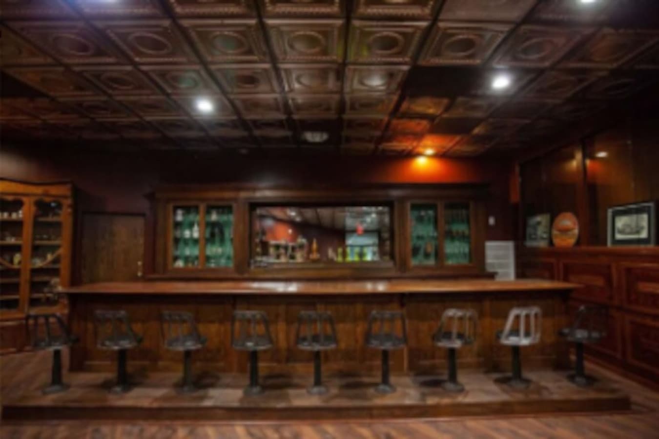 Cheers to vacation! Explore a variety of on-site dining and bar options just steps from your condo.