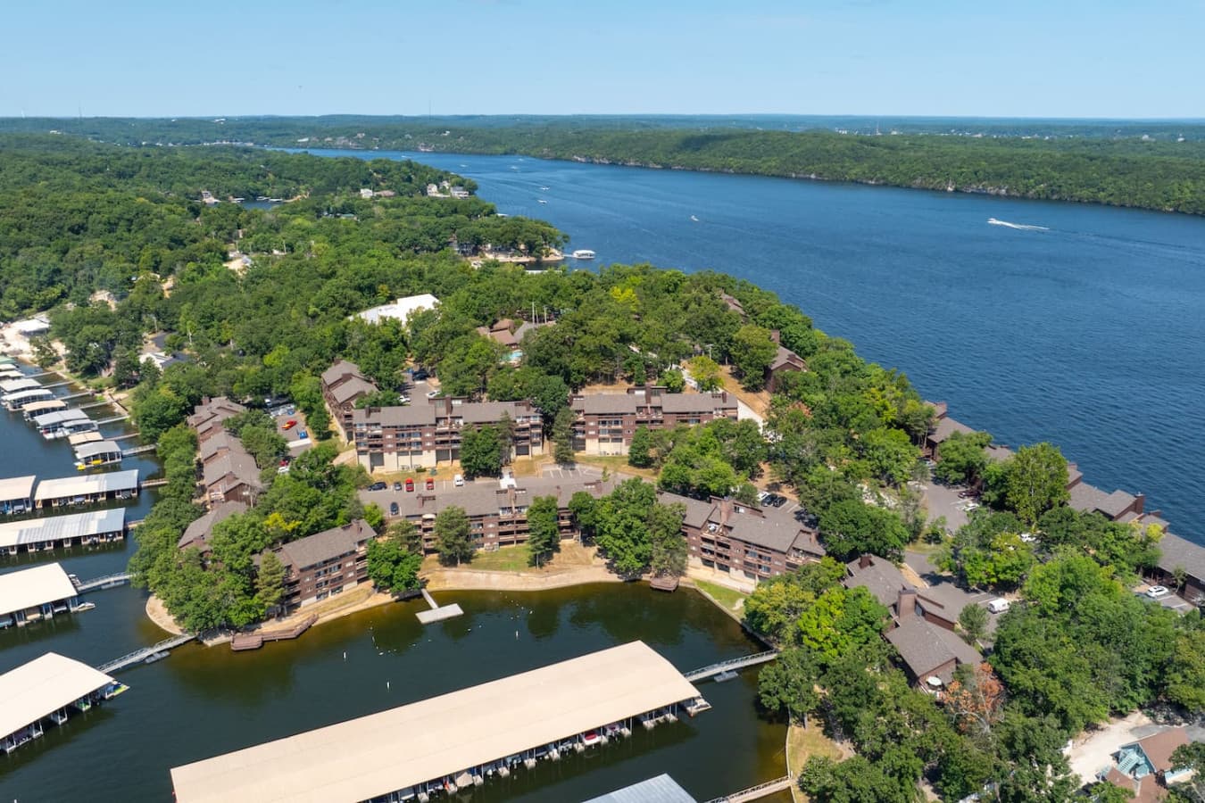 "Discover the beauty of the Lake of the Ozarks! Our condo at The Knolls Resort offers incredible lakefront access, making water adventures a breeze."