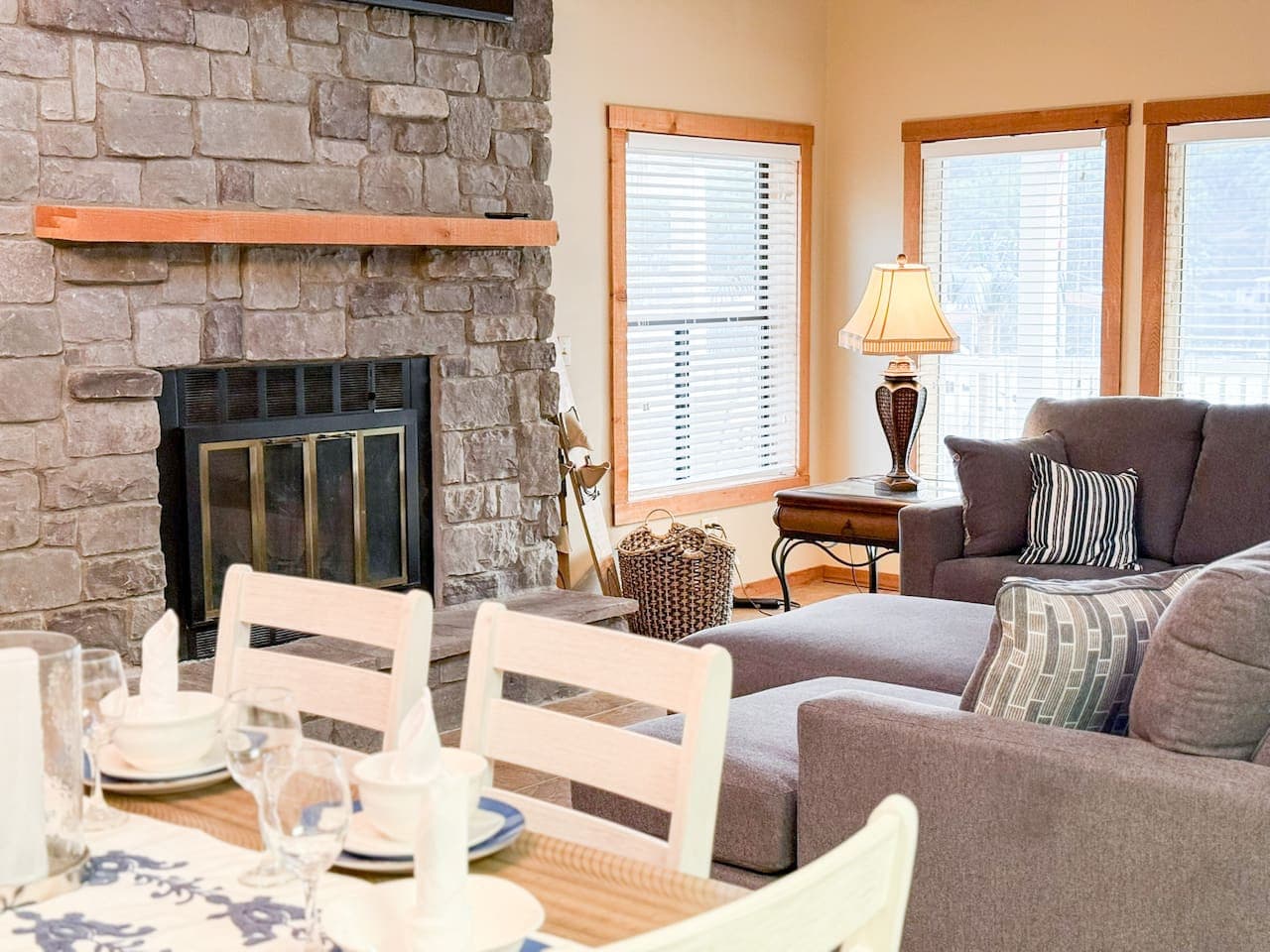 Open, airy, and effortlessly elegant — Dock Dynasty’s heart of the home.