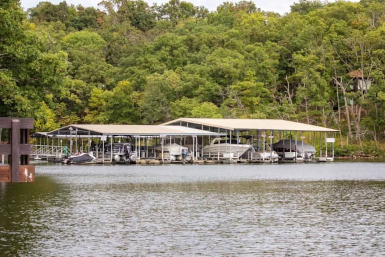 Boat and jet ski slip is available for rent at community dock.