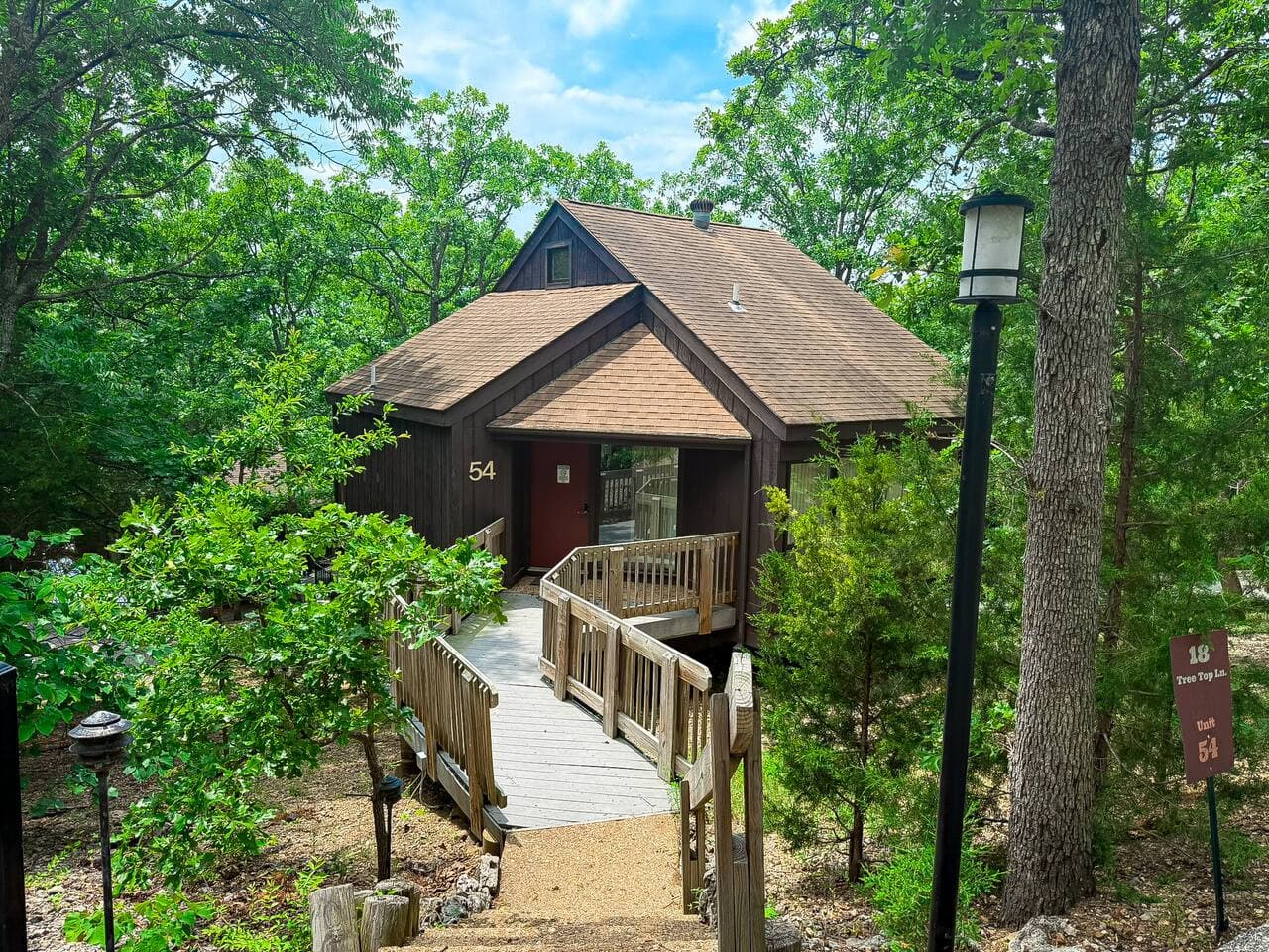 Welcome to Treetop Villa 54! Your charming lakeside retreat nestled in the heart of the Treetop Village Ozarks."