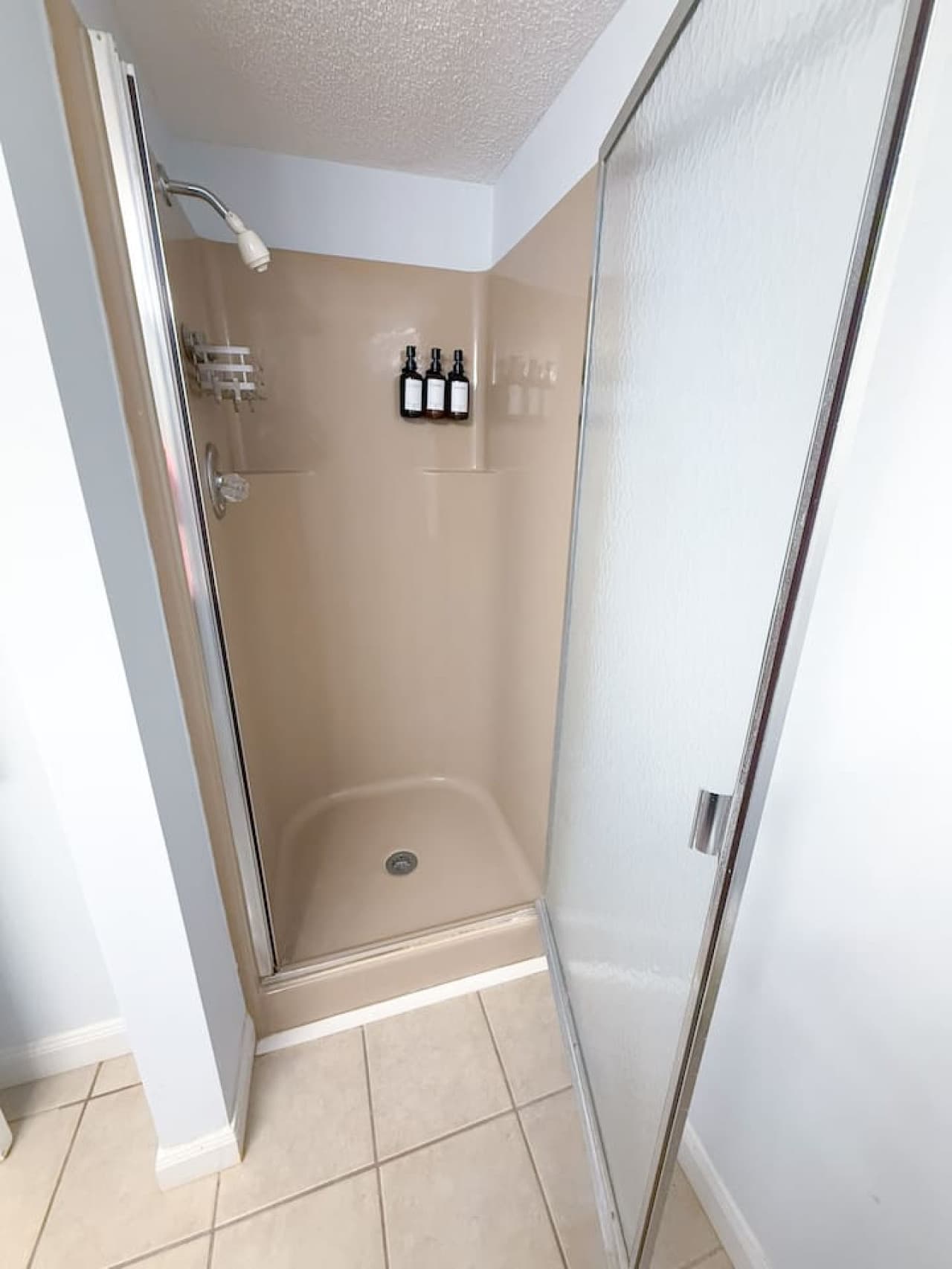 Towels, toiletries, and total comfort.