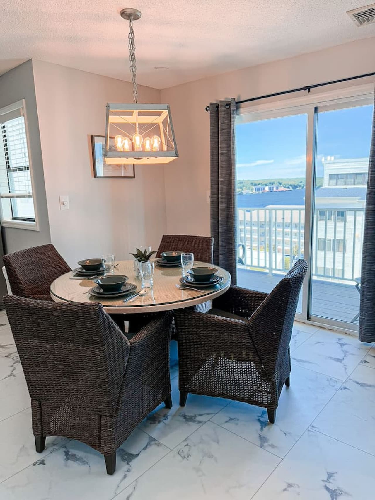 Dine with a view—seats four, scenery included.