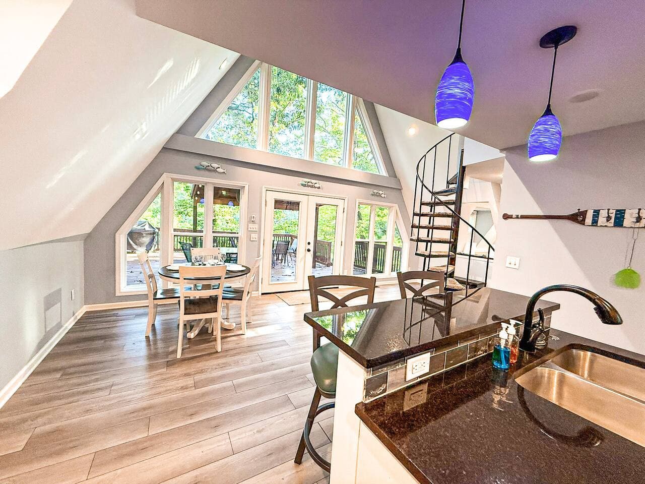 Expansive views of natures from watching birds, squirrels, and deer.