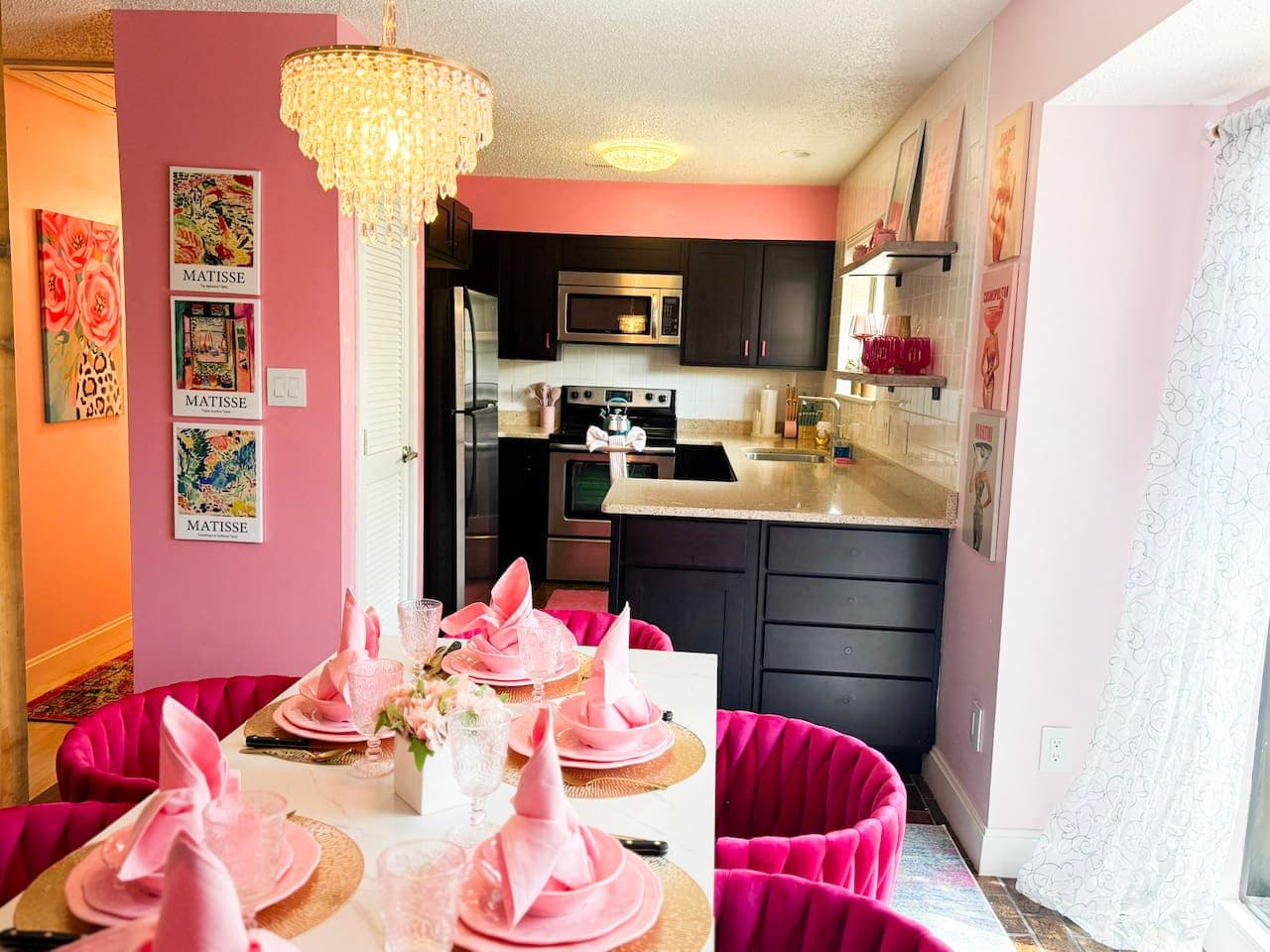 Gourmet kitchen