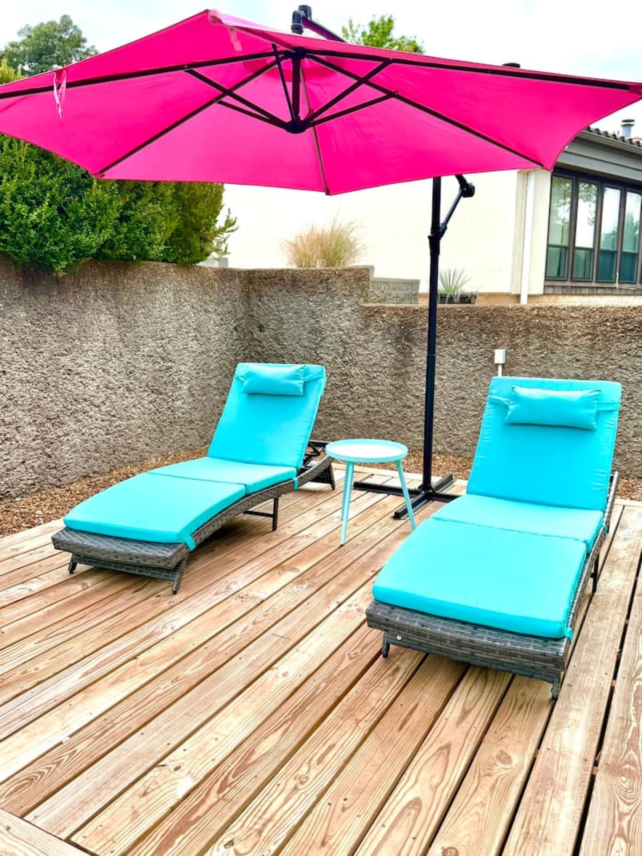 Outdoor sundeck