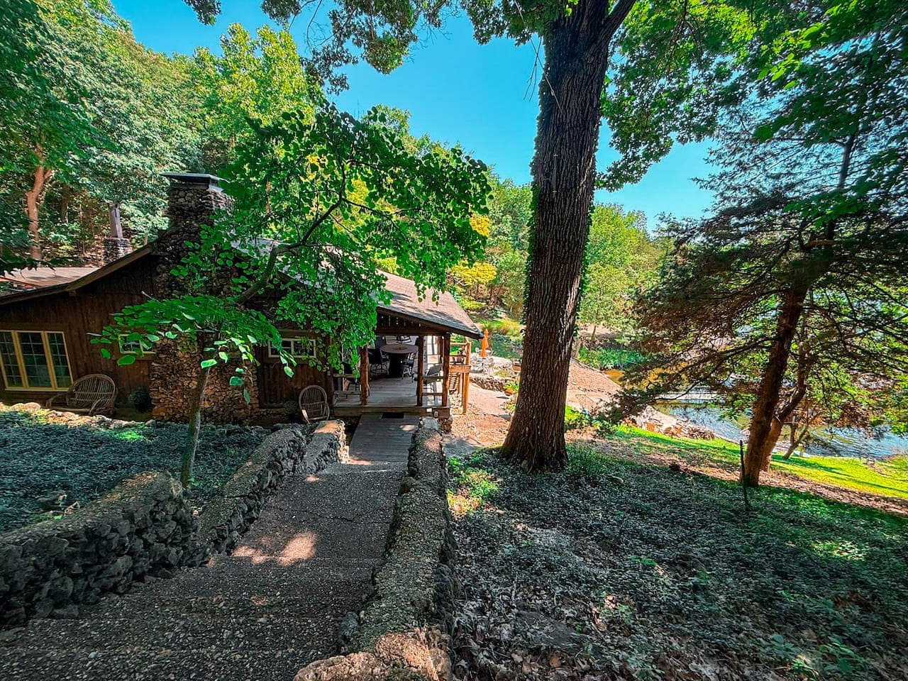 Path to your perfect stay.