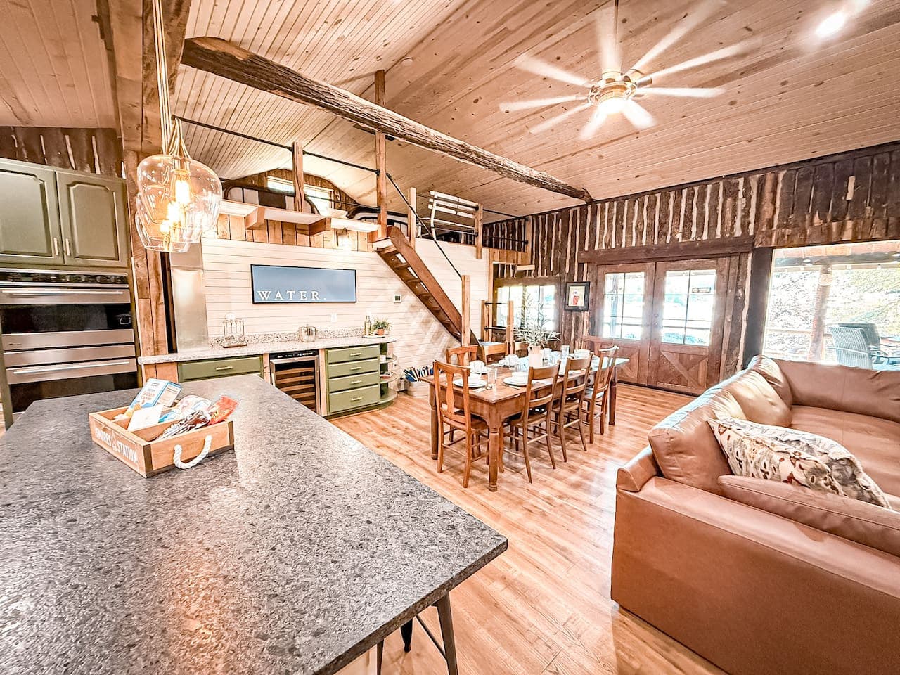 This charming dining nook is as photo-worthy as it is functional.