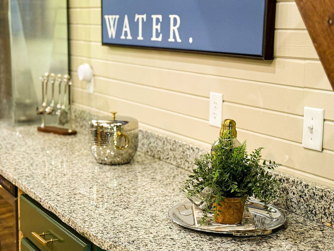 Stylish decor just for your lakeside stay.