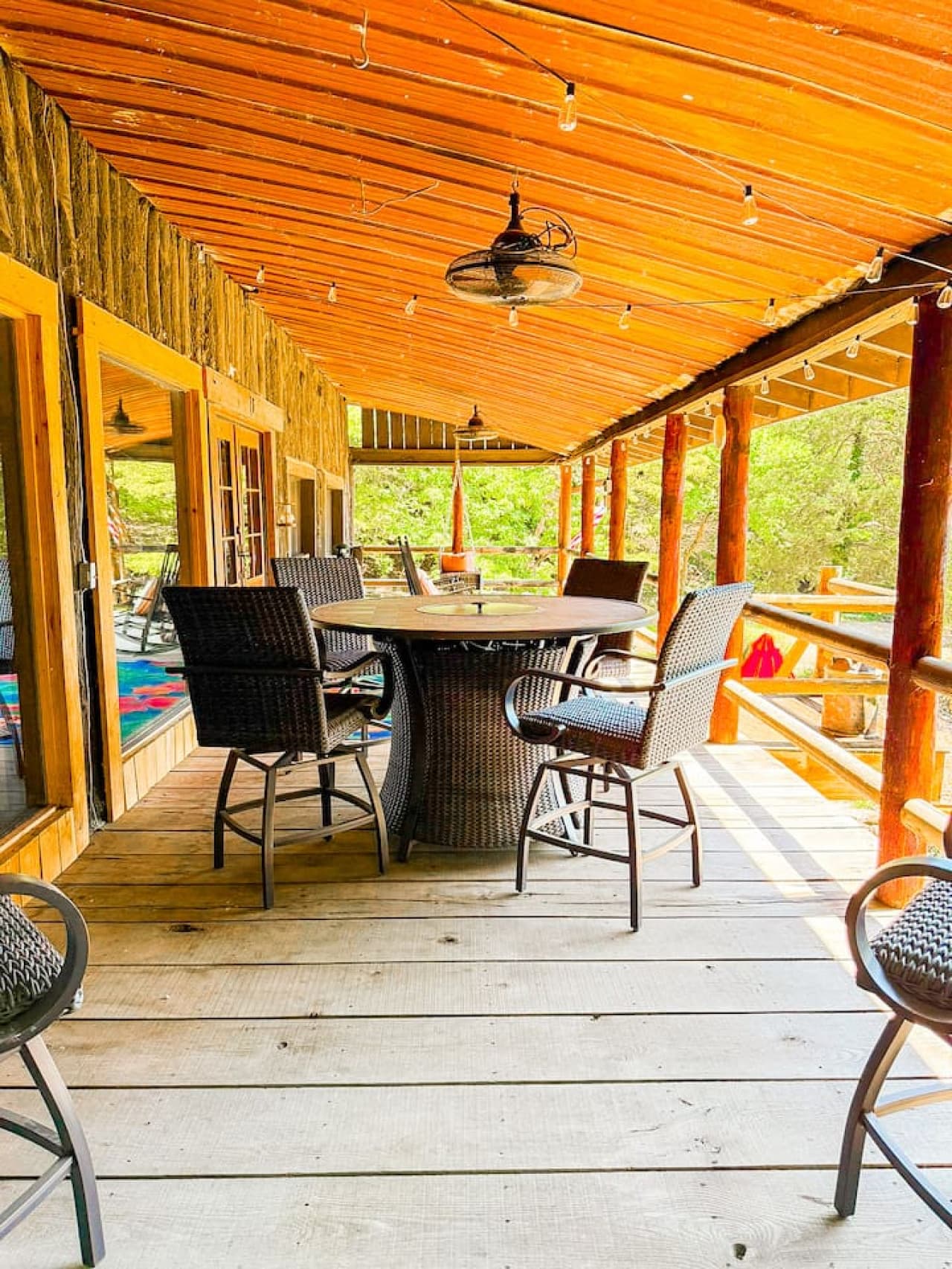 Deck dinners and sunset toasts—cheers to lake life.