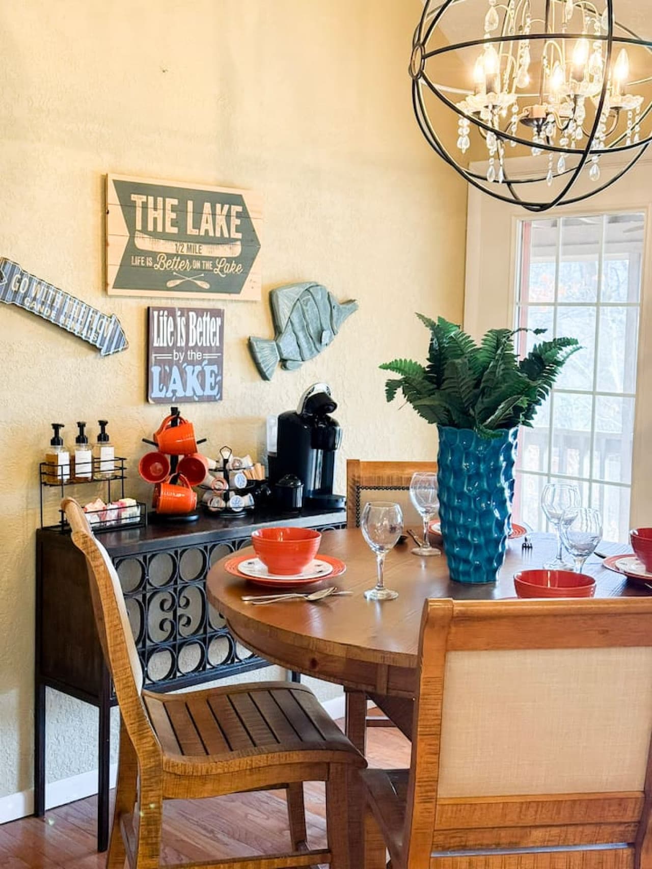 Enjoy a charming lake-inspired dining space perfect for cozy meals, morning coffee, and relaxing evenings together.