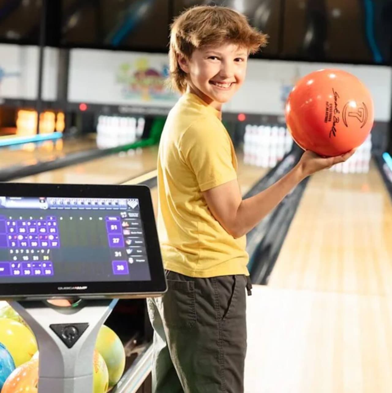Have fun just minutes from bowling, arcades, and family-friendly entertainment at Lake of the Ozarks.
This ideally located Airbnb is perfect for families, groups, and action-packed lake getaways.