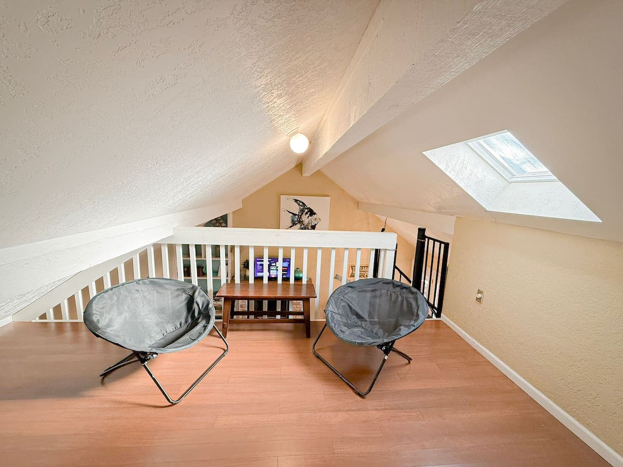 Turn your stay into an experience with this cozy loft designed for downtime and fun.
A standout Airbnb offering extra space and charm close to top attractions.
