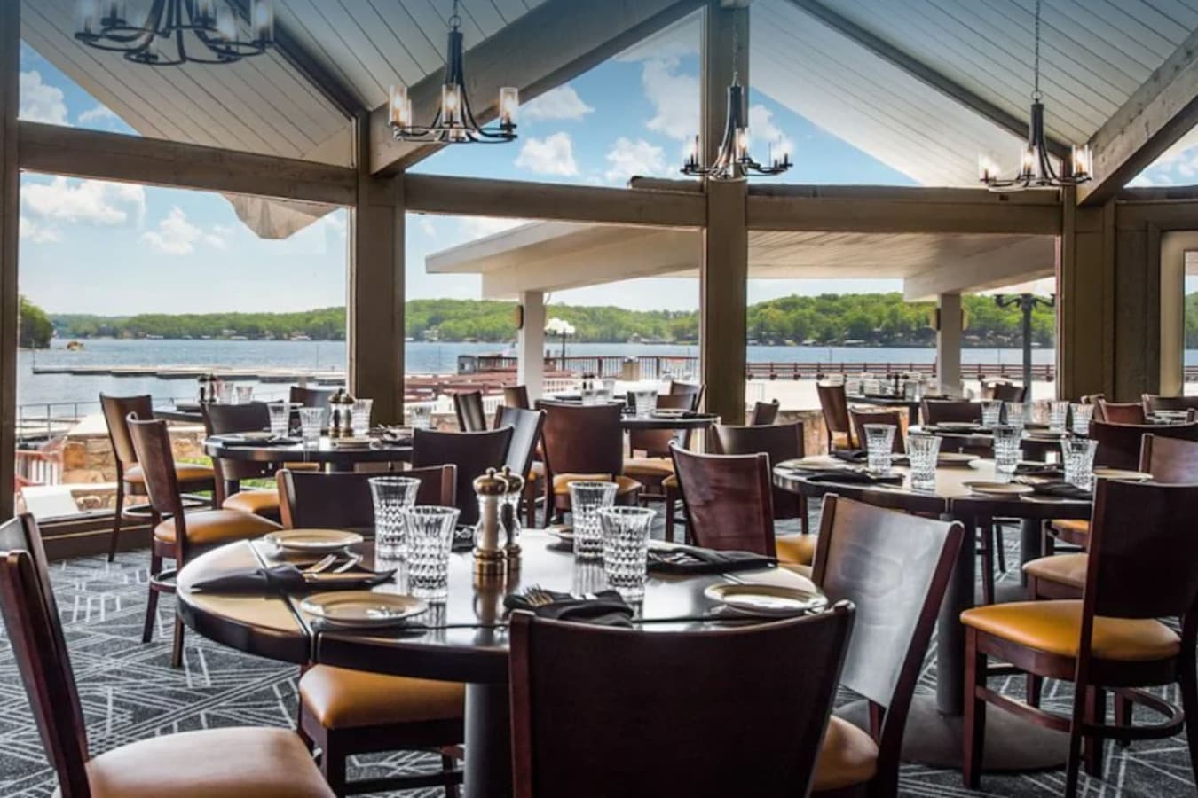Dine waterfront at top Lake of the Ozarks restaurants with stunning views, great food, and live atmosphere.